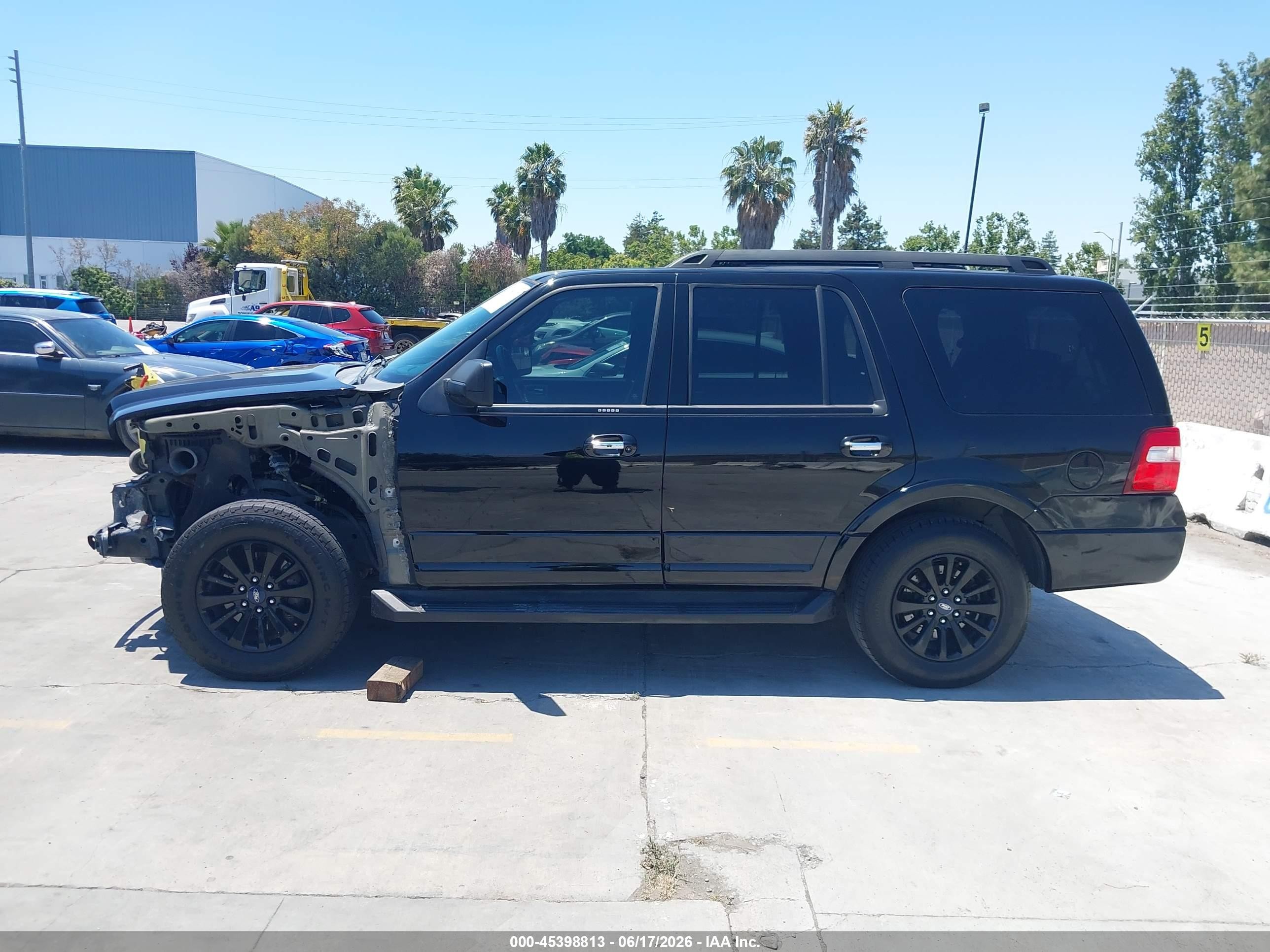 2017 Ford Expedition Xlt Black vin: 1FMJU1HT7HEA08152