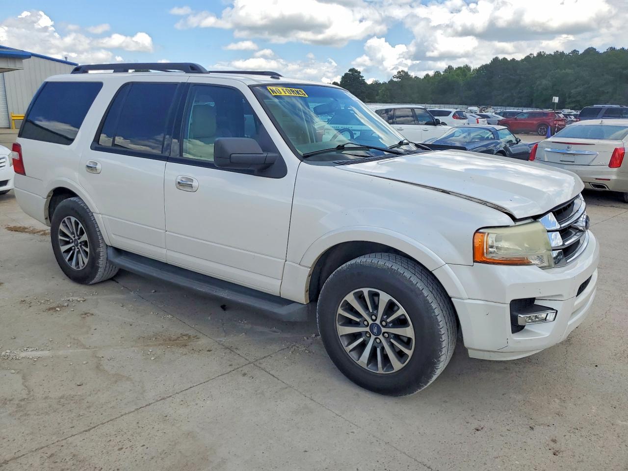 2015 Ford Expedition Xlt White vin: 1FMJU1HT8FEF10522