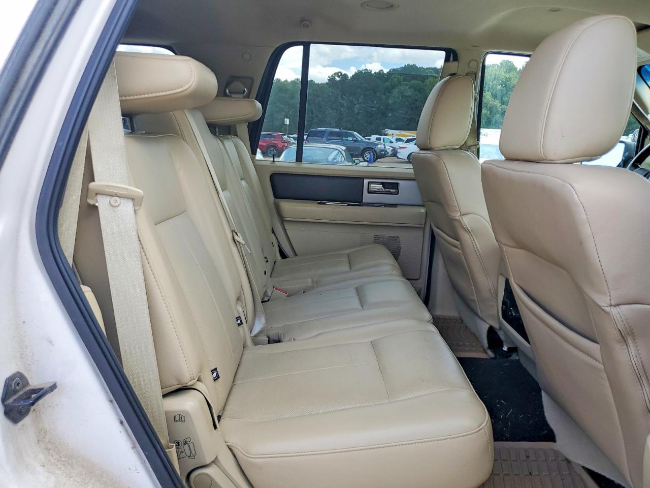 2015 Ford Expedition Xlt White vin: 1FMJU1HT8FEF10522