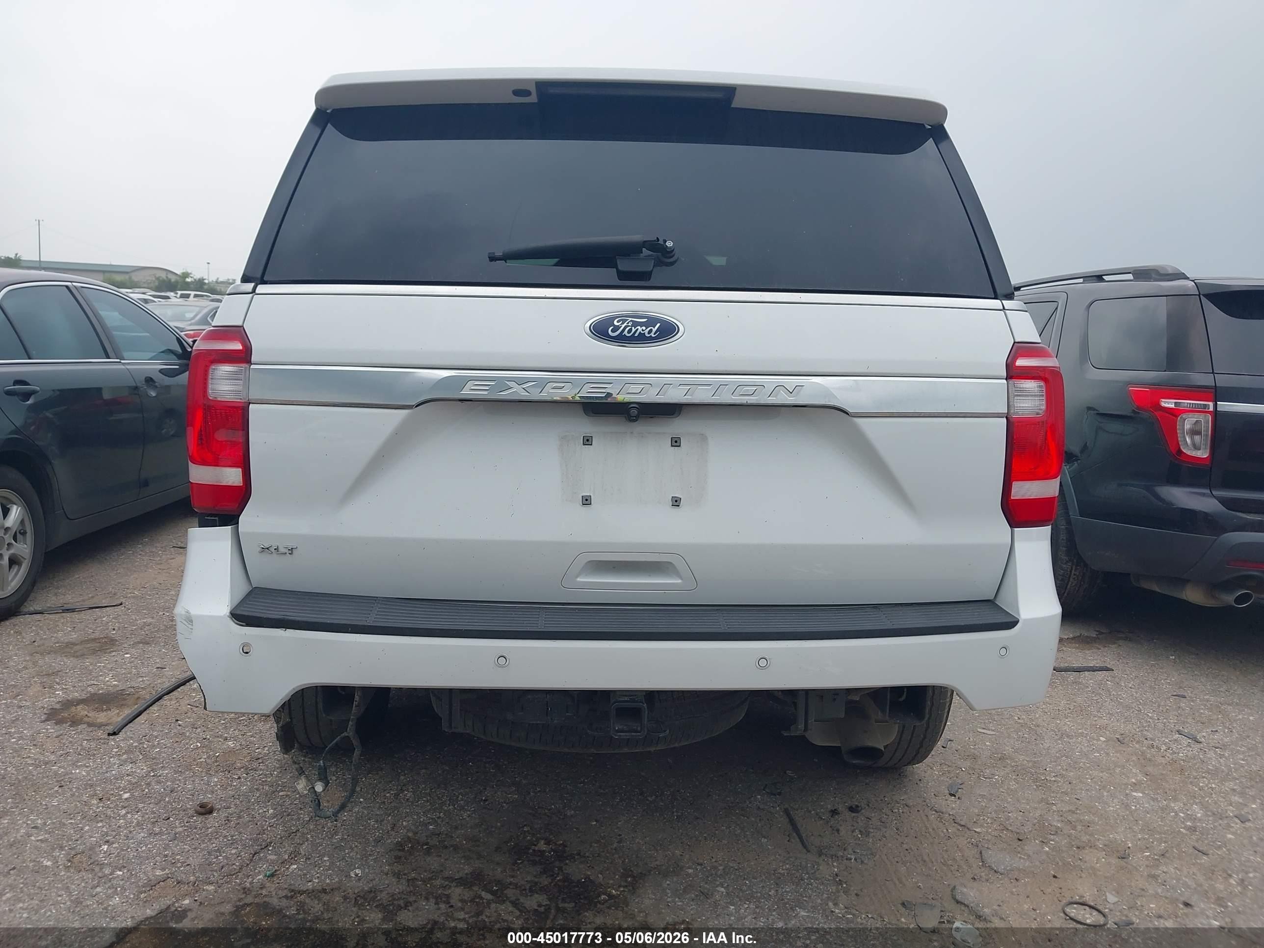 2018 Ford Expedition Xlt Белый vin: 1FMJU1HT8JEA23877