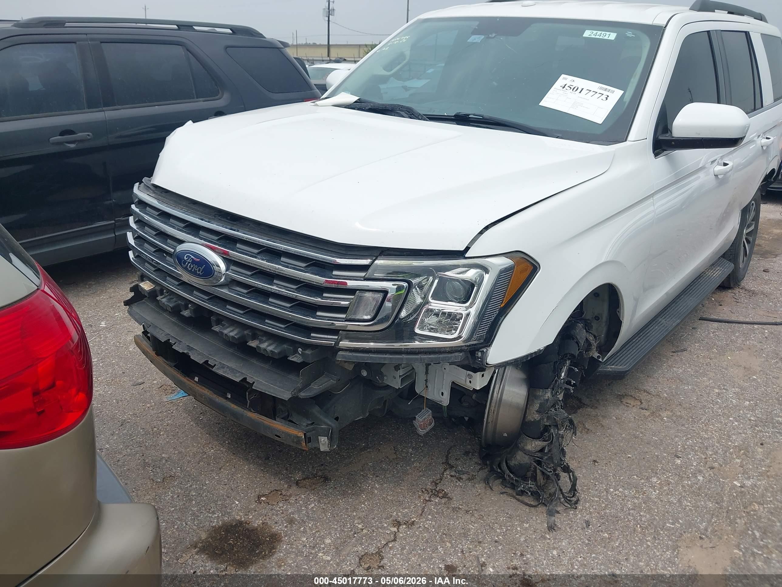 2018 Ford Expedition Xlt Белый vin: 1FMJU1HT8JEA23877