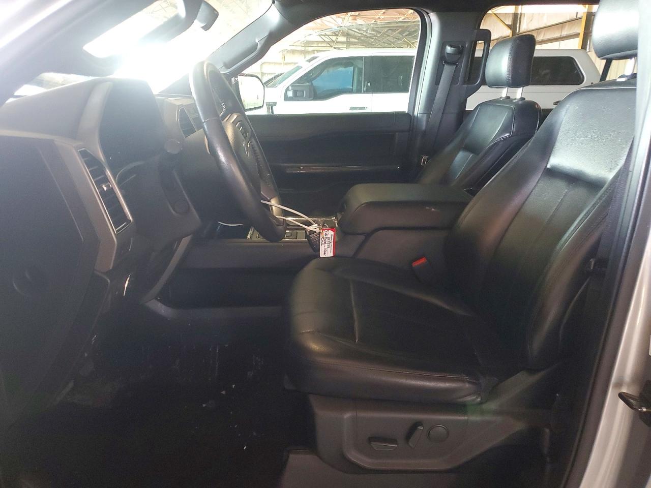 2020 Ford Expedition Xlt Silver vin: 1FMJU1HT9LEA90426