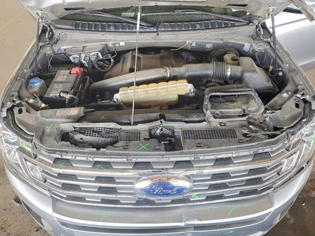 2020 Ford Expedition Xlt Silver vin: 1FMJU1HT9LEA90426
