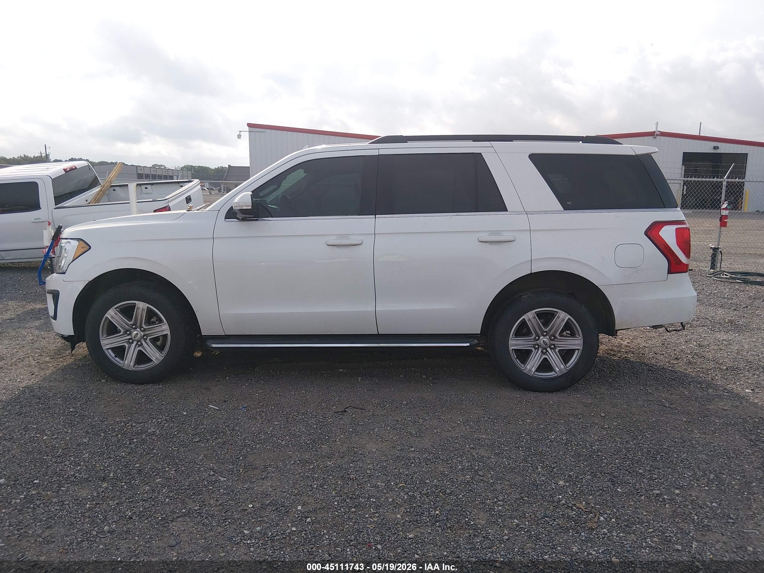 2021 Ford Expedition Xlt Белый vin: 1FMJU1HT9MEA20197