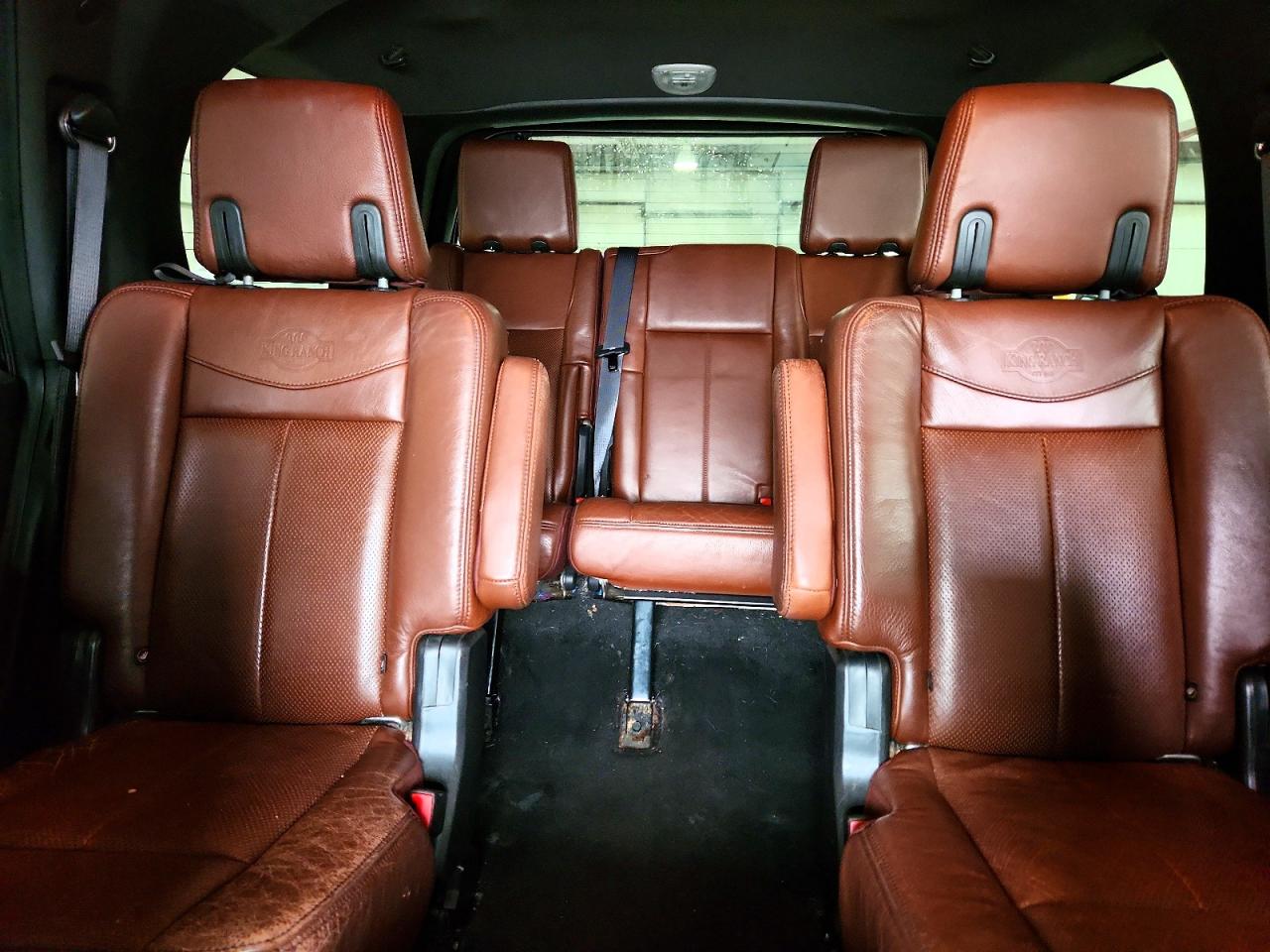 2011 Ford Expedition Xlt Black vin: 1FMJU1J50BEF34819