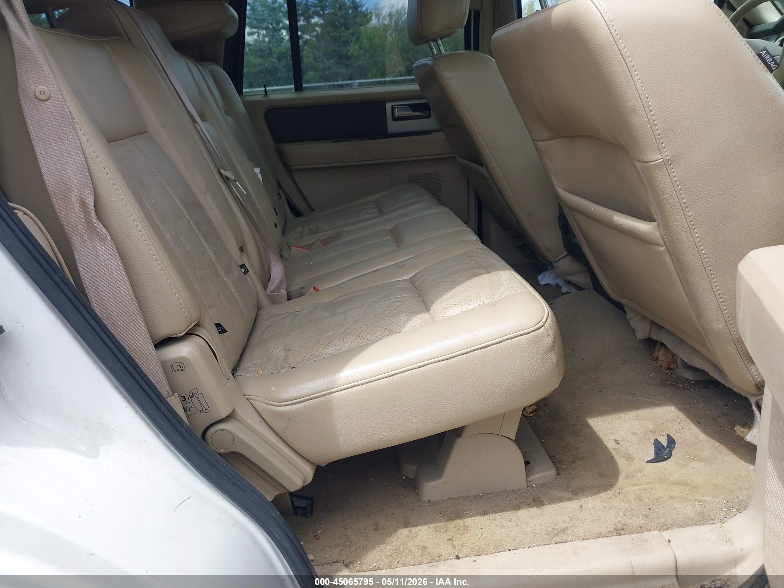 2012 Ford Expedition Xlt Cream vin: 1FMJU1J50CEF52464