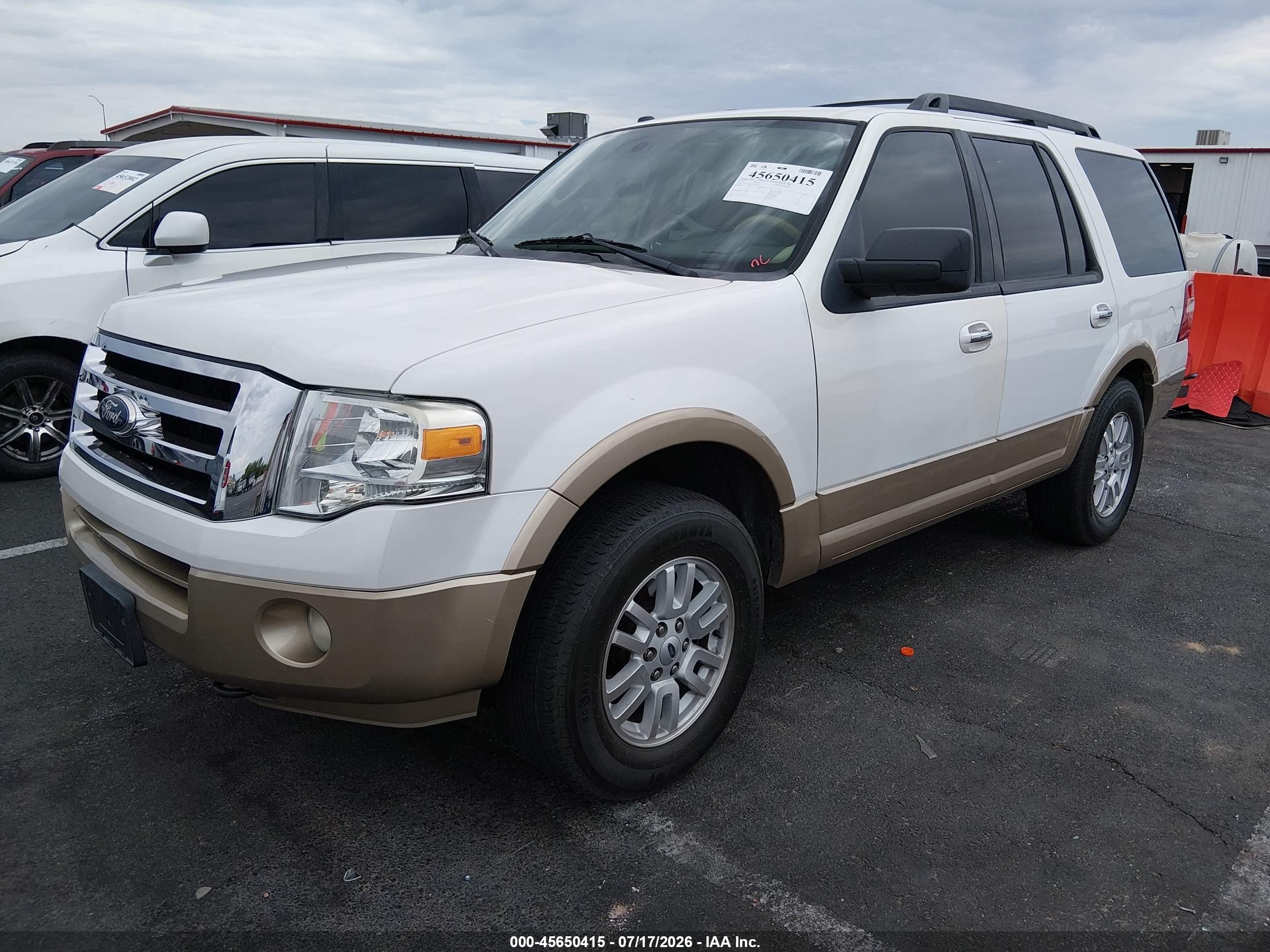 2012 Ford Expedition Xlt White vin: 1FMJU1J50CEF67014