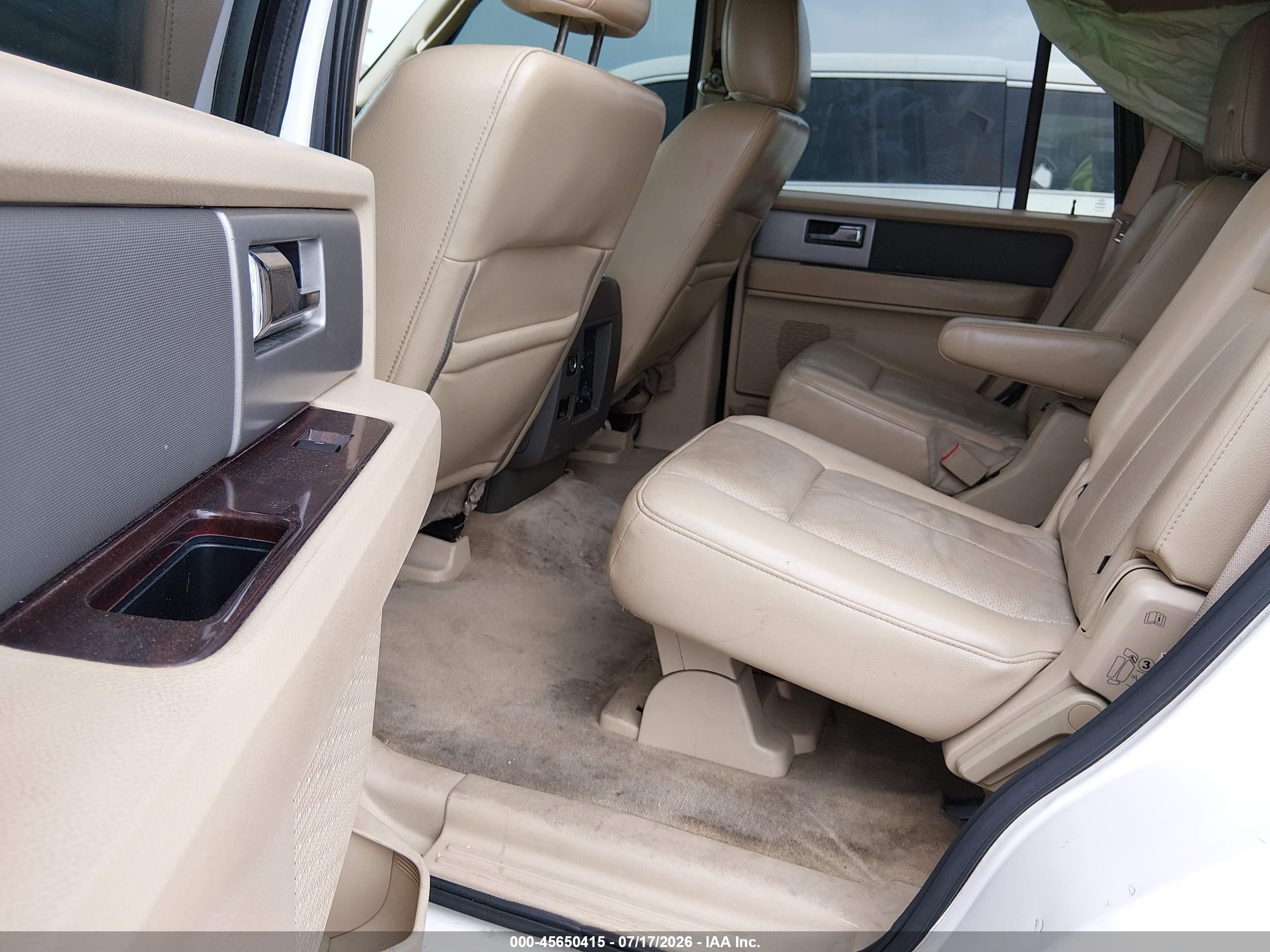 2012 Ford Expedition Xlt White vin: 1FMJU1J50CEF67014