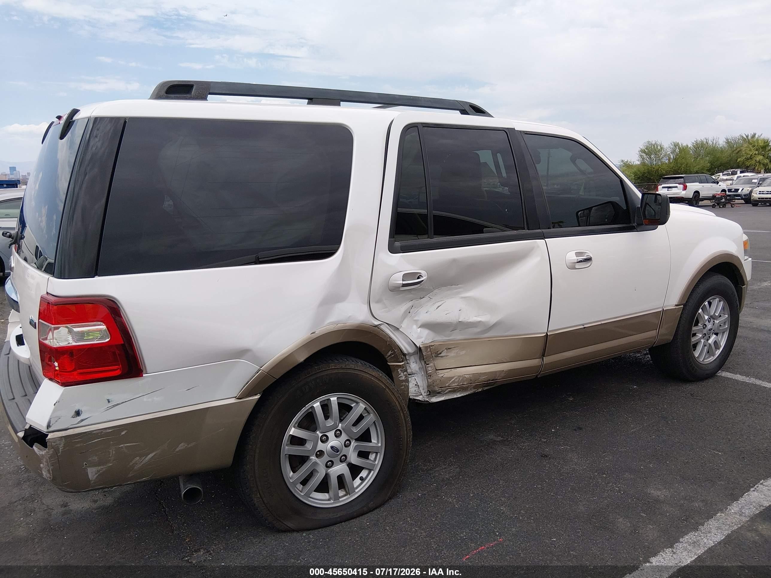 2012 Ford Expedition Xlt White vin: 1FMJU1J50CEF67014