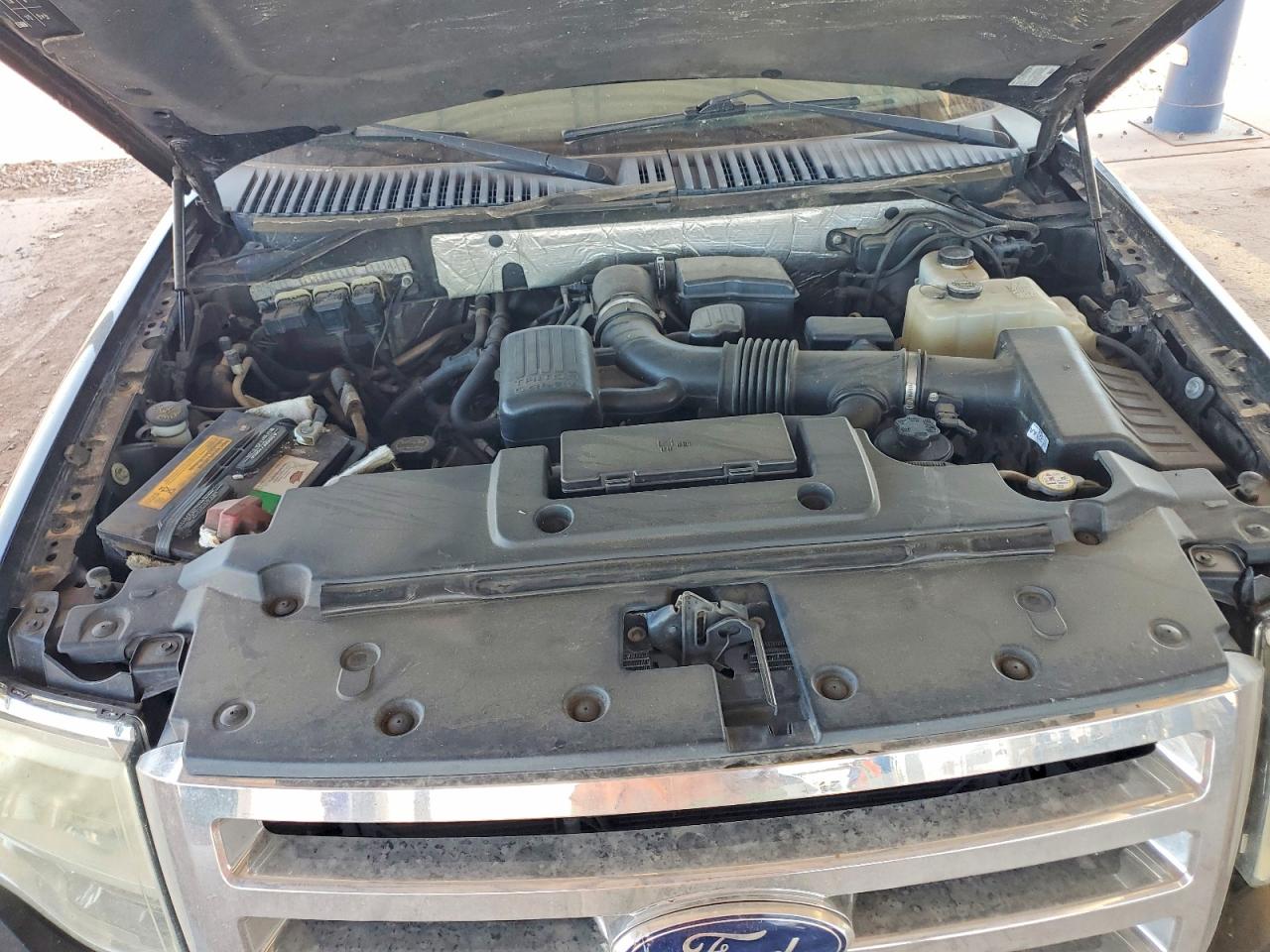 2014 Ford Expedition Xlt Черный vin: 1FMJU1J50EEF63063