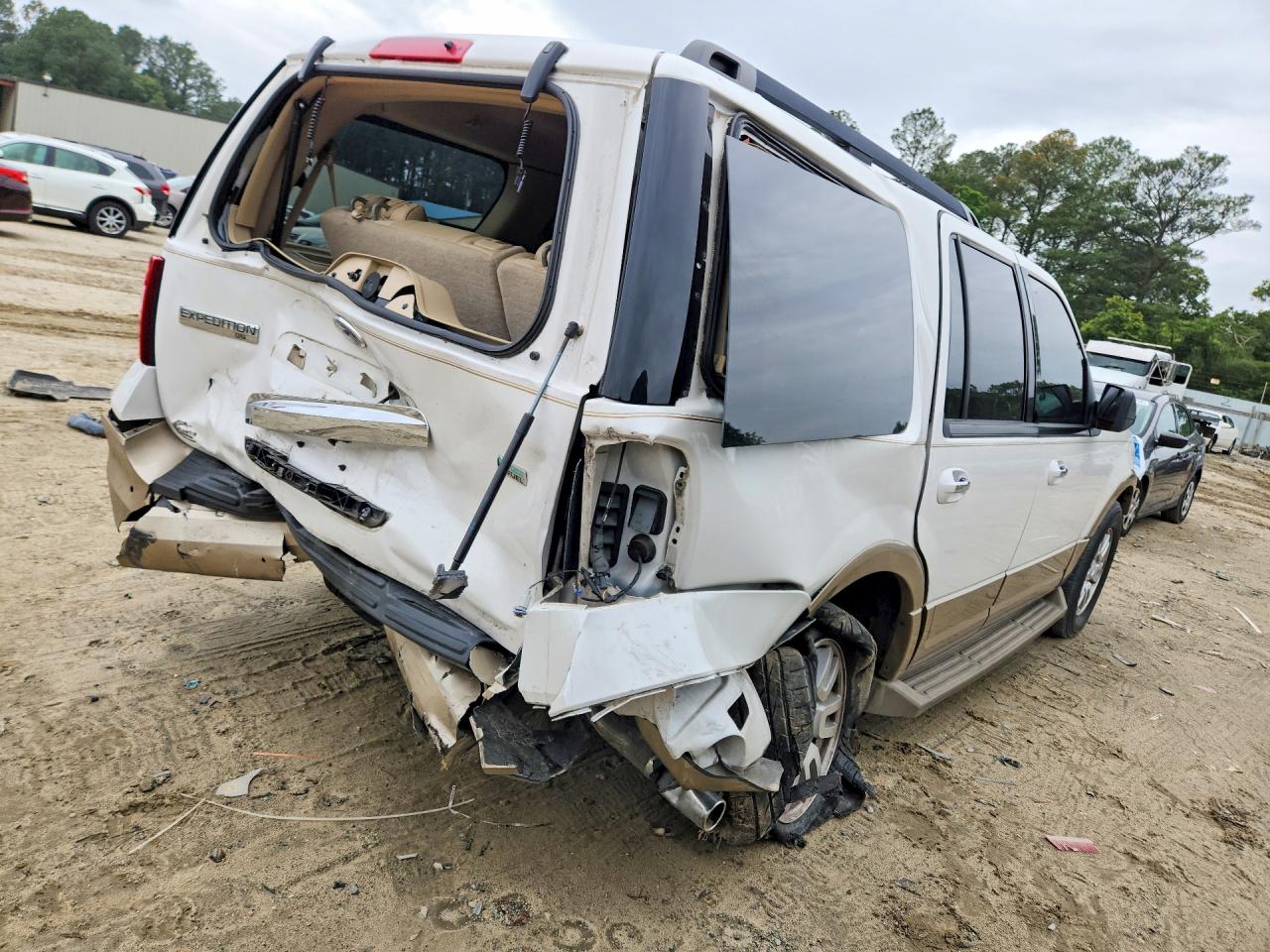 2014 Ford Expedition Xlt White vin: 1FMJU1J51EEF14499