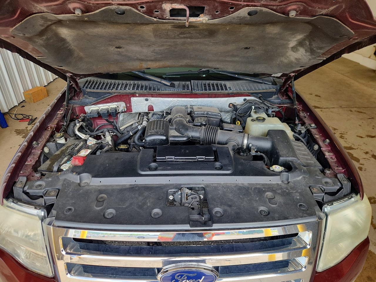 2010 Ford Expedition Eddie Bauer Burgundy vin: 1FMJU1J52AEB03462