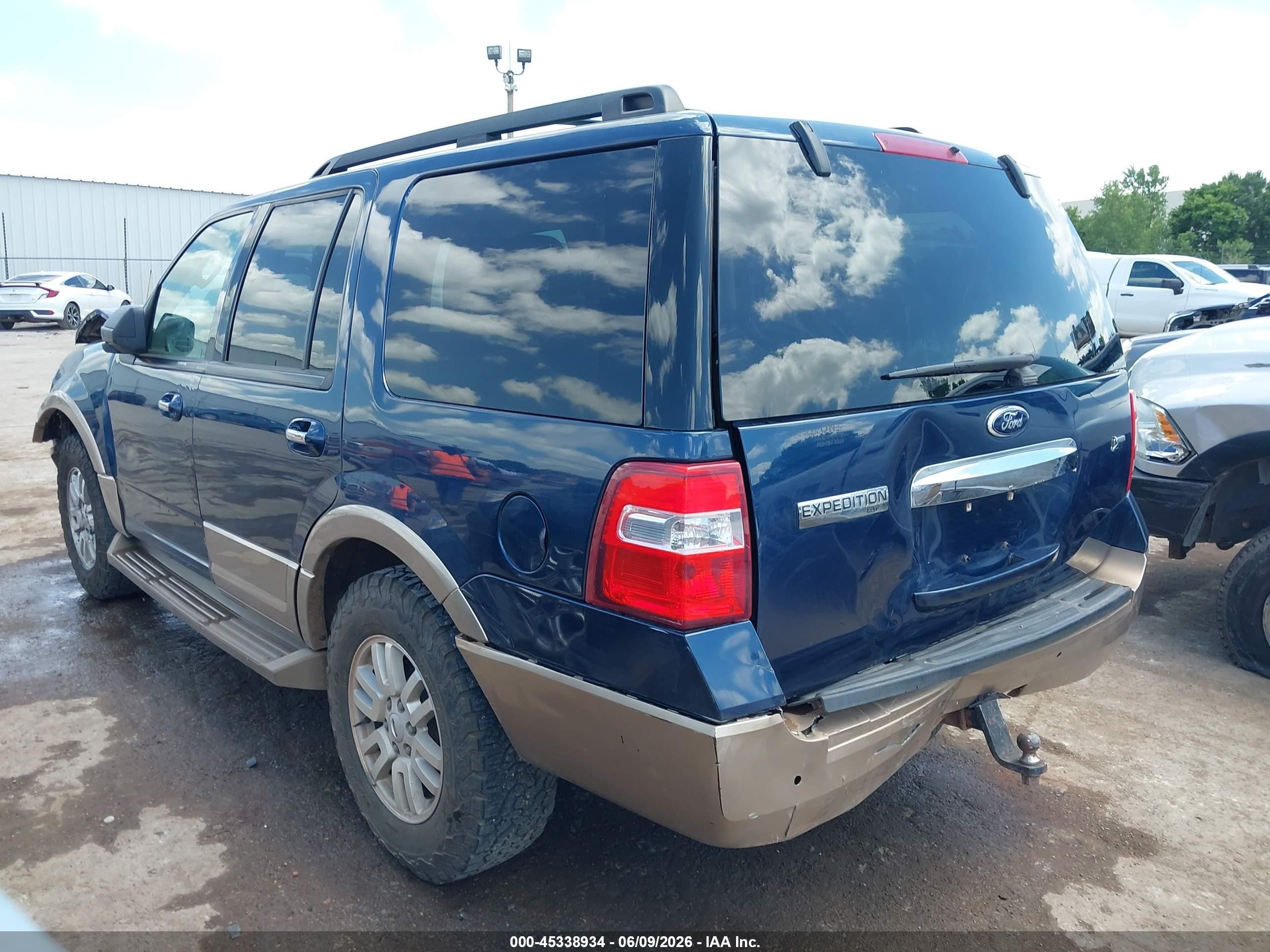 2014 Ford Expedition Xlt Blue vin: 1FMJU1J52EEF20313
