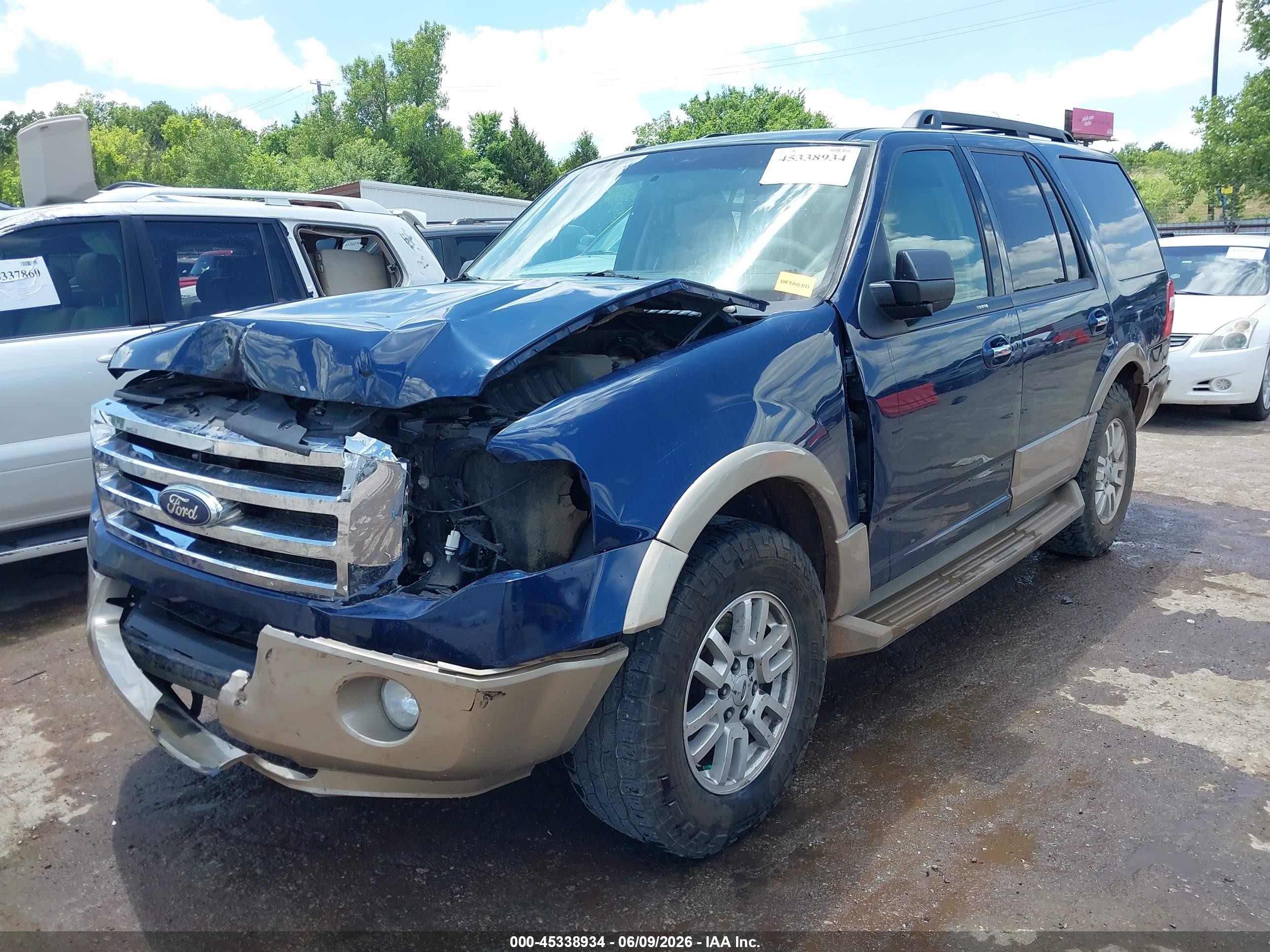 2014 Ford Expedition Xlt Blue vin: 1FMJU1J52EEF20313