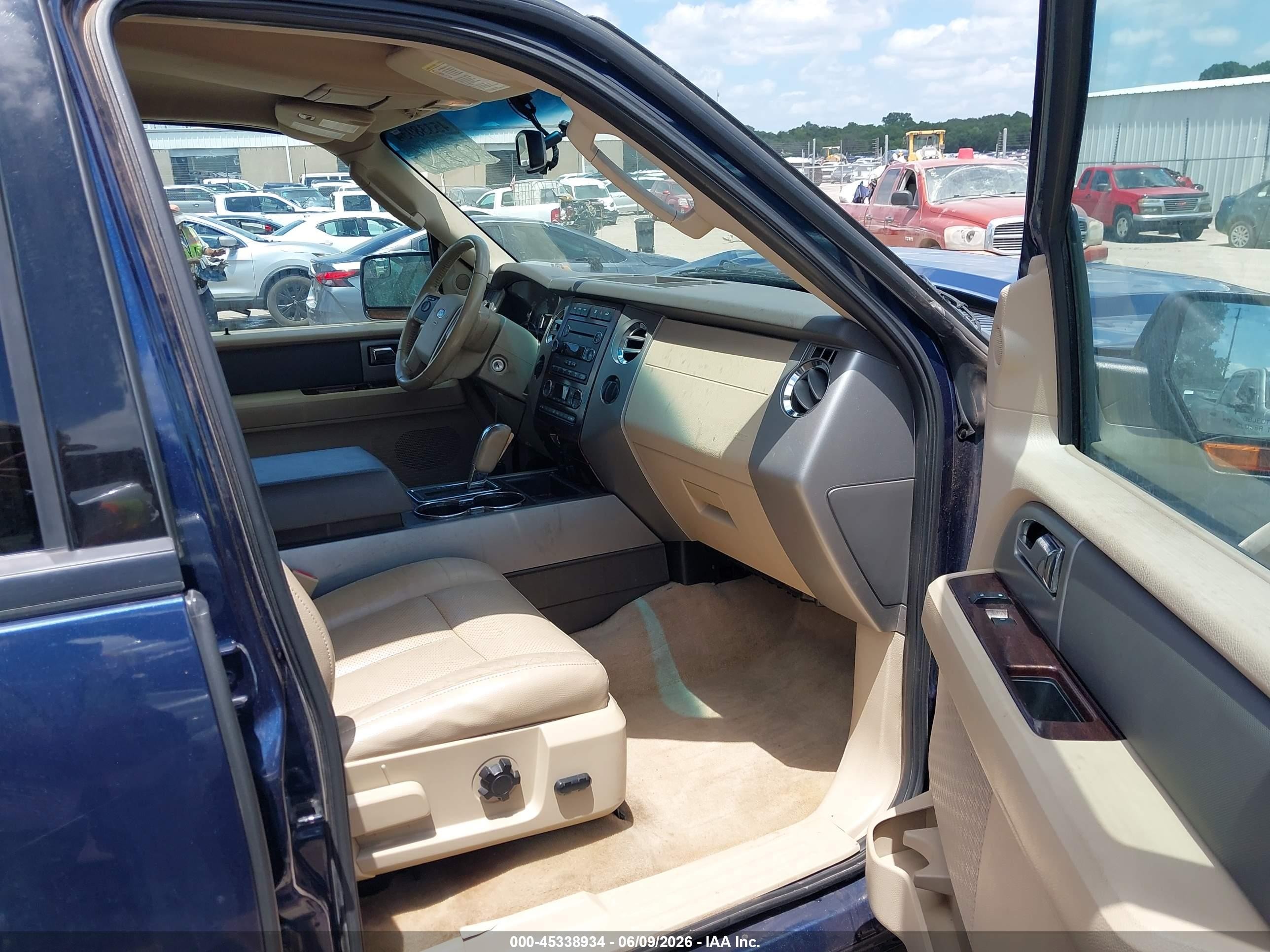 2014 Ford Expedition Xlt Blue vin: 1FMJU1J52EEF20313