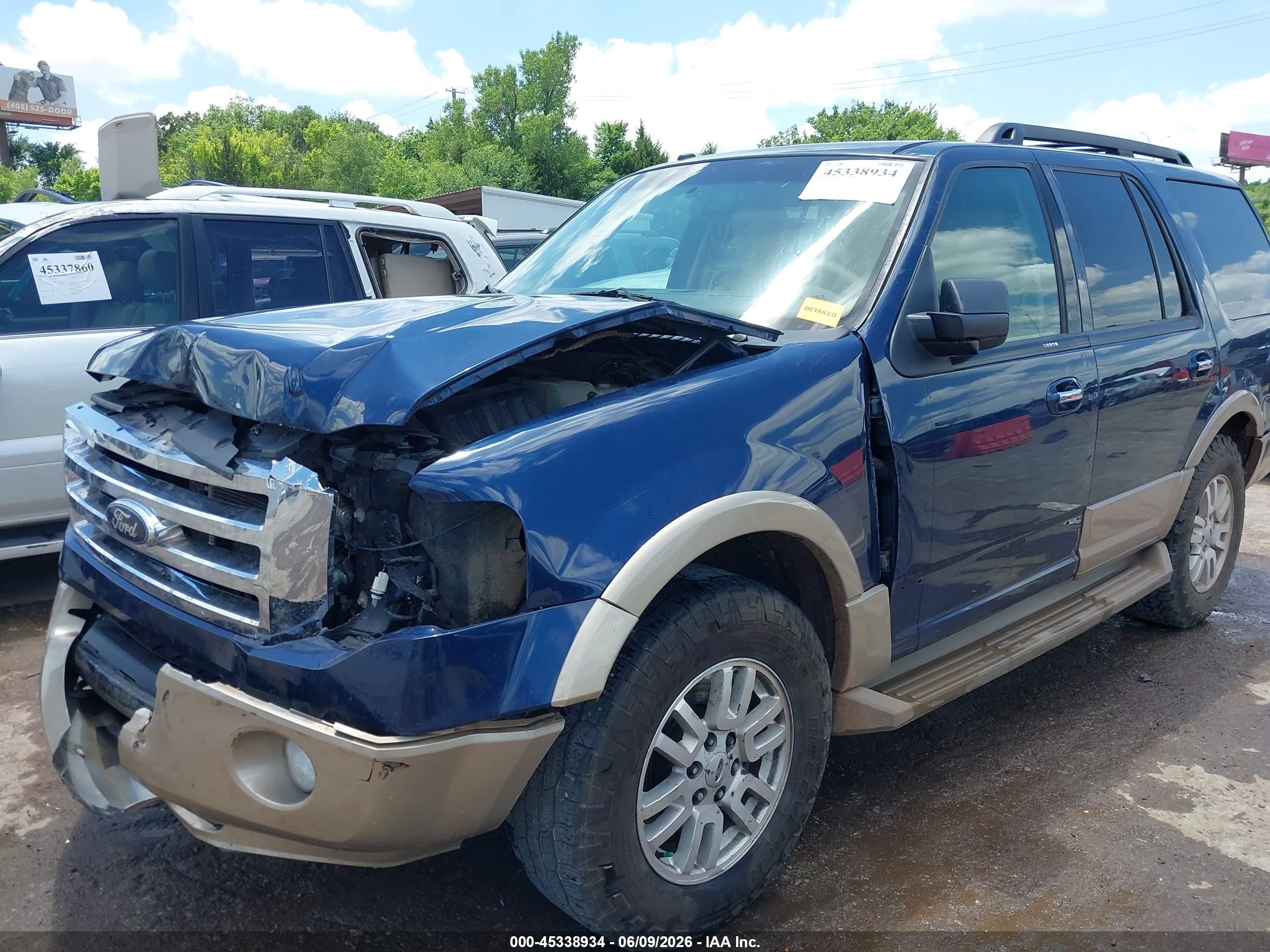2014 Ford Expedition Xlt Blue vin: 1FMJU1J52EEF20313