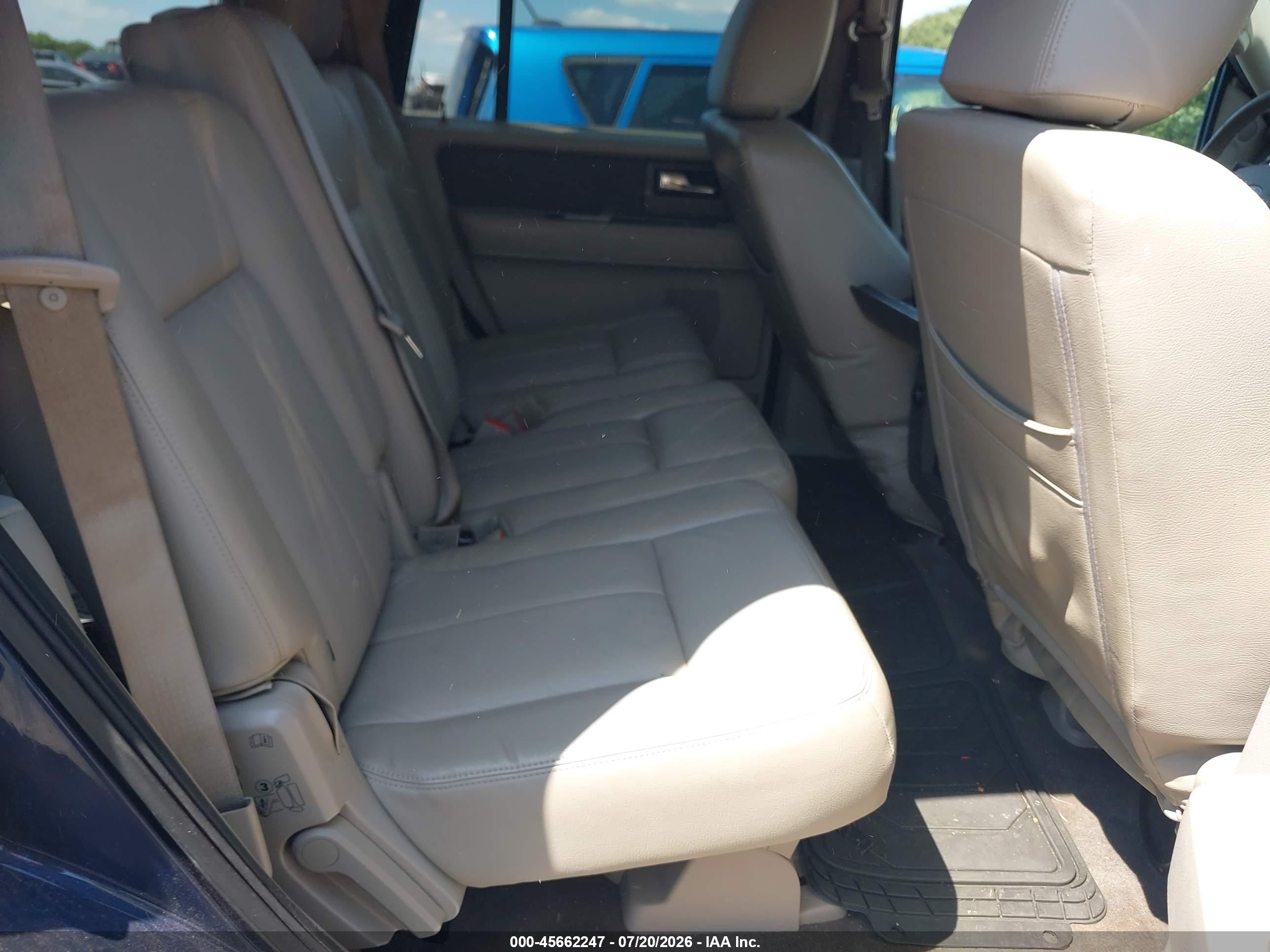 2011 Ford Expedition Xlt Blue vin: 1FMJU1J53BEF15536