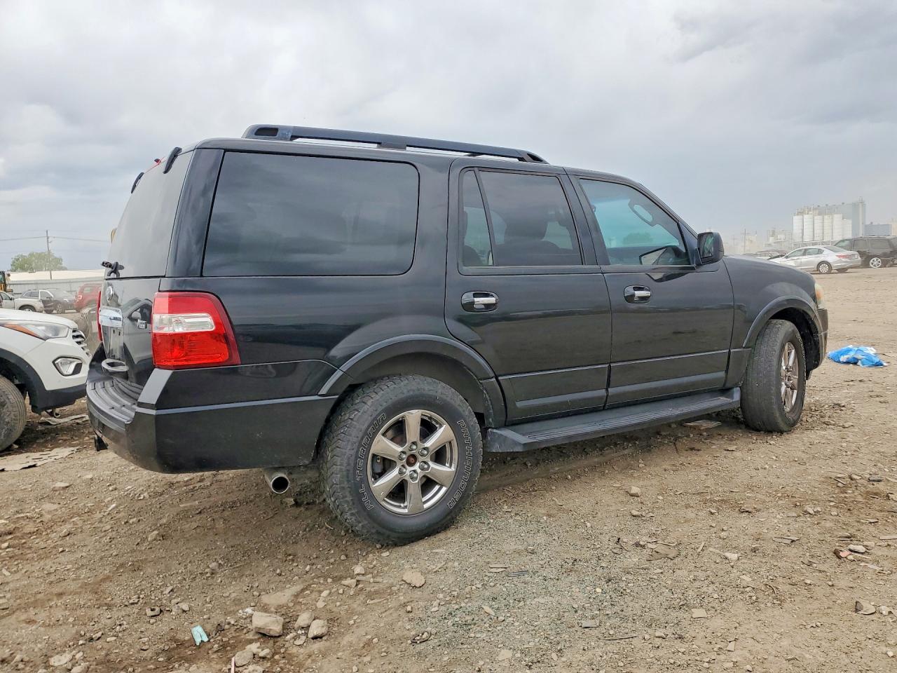 2011 Ford Expedition Xlt Black vin: 1FMJU1J53BEF53493