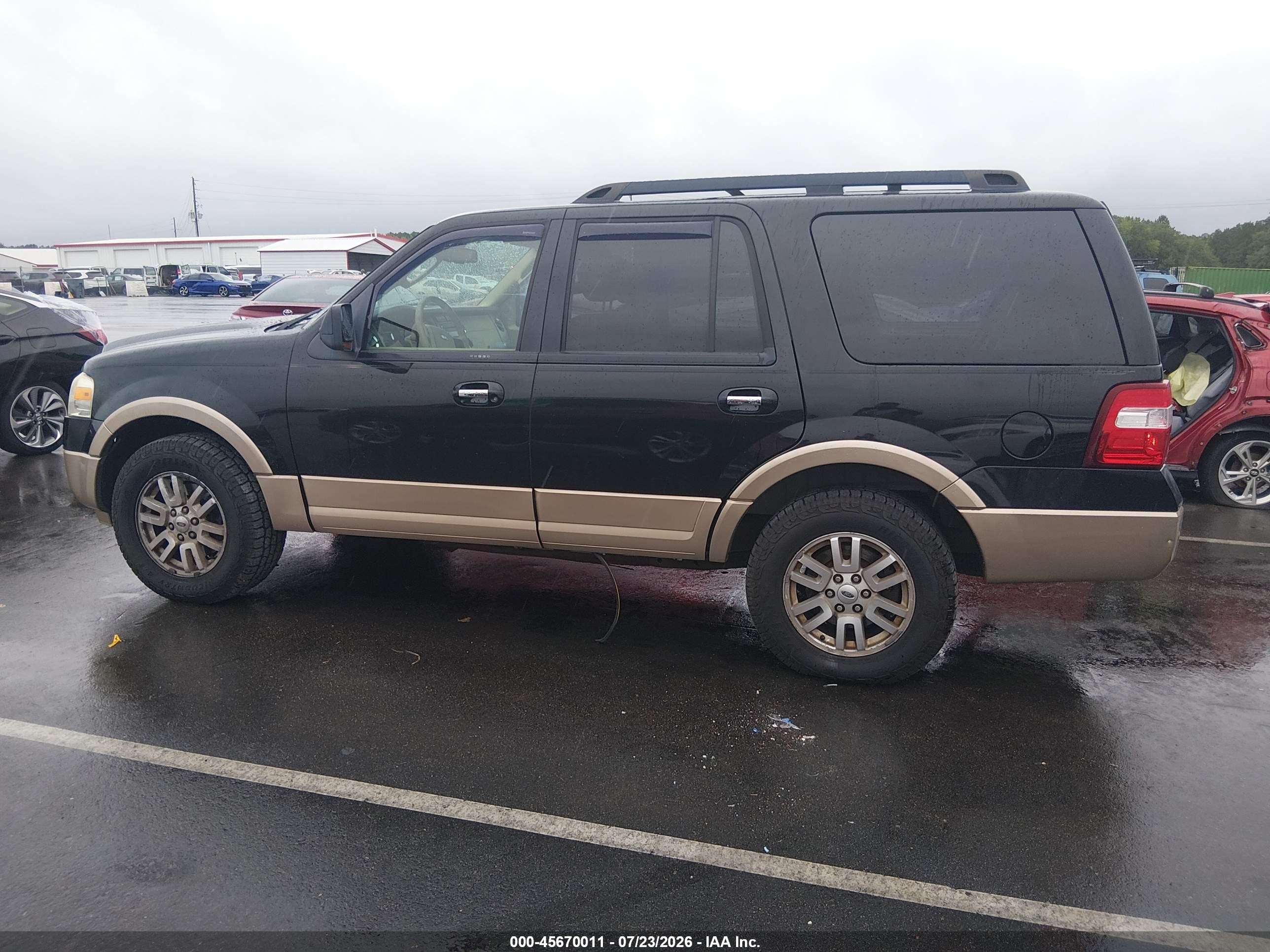 2012 Ford Expedition Xlt Black vin: 1FMJU1J53CEF05820