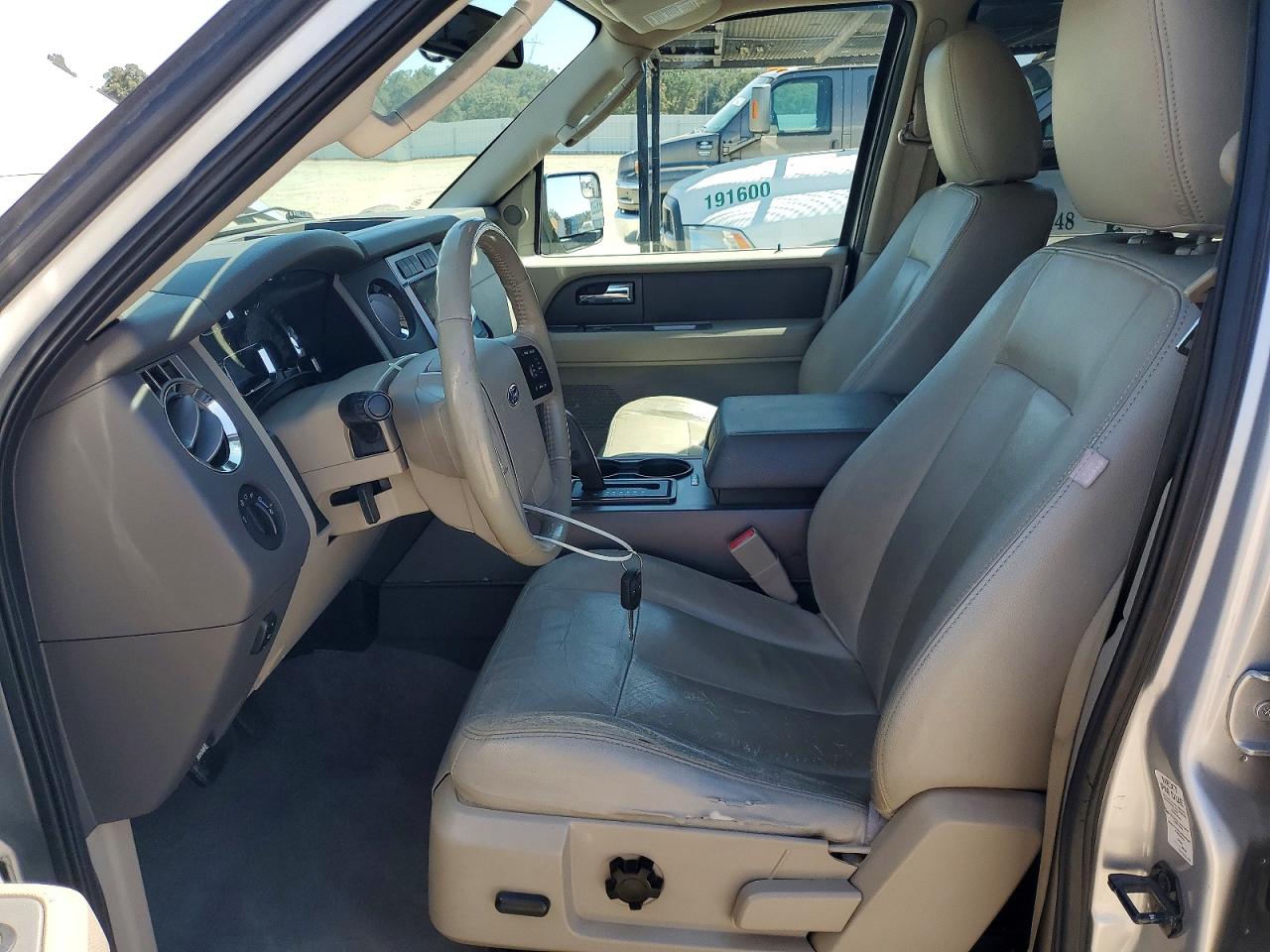 2012 Ford Expedition Xlt Silver vin: 1FMJU1J53CEF48988