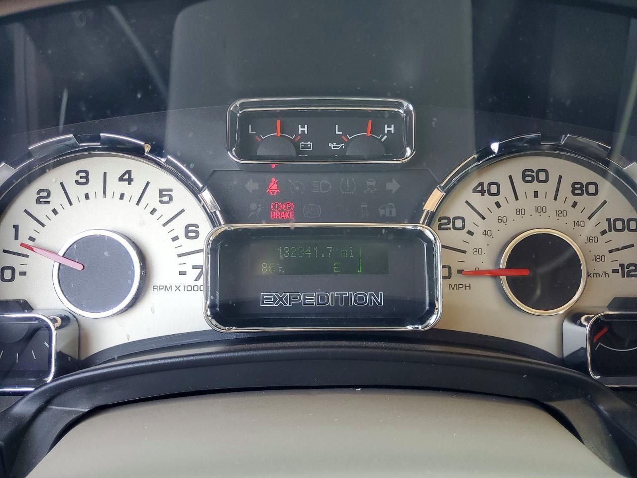 2012 Ford Expedition Xlt Silver vin: 1FMJU1J53CEF48988