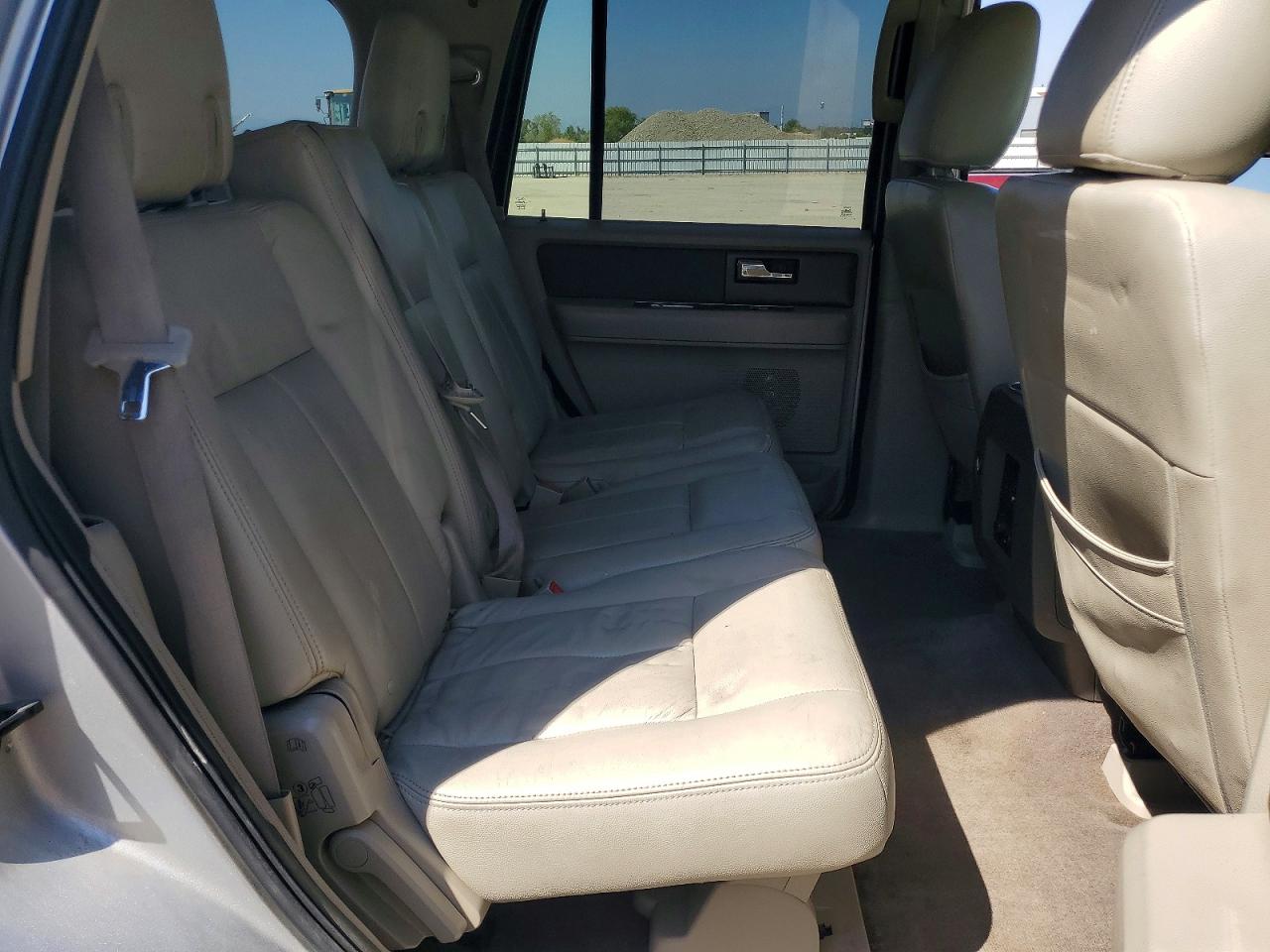 2012 Ford Expedition Xlt Silver vin: 1FMJU1J53CEF48988