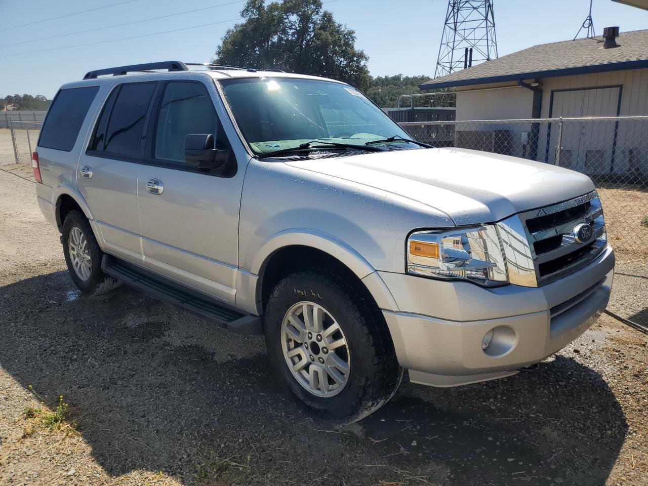 2012 Ford Expedition Xlt Silver vin: 1FMJU1J53CEF48988 Damage: Right Front Fender, Heavy Scratch, 1/2 To 1 Inch