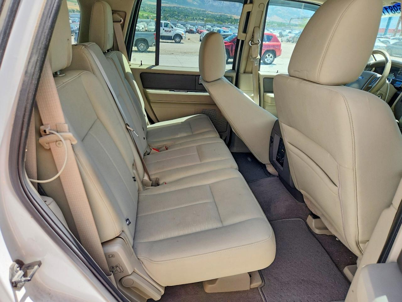 2014 Ford Expedition Xlt White vin: 1FMJU1J53EEF29358