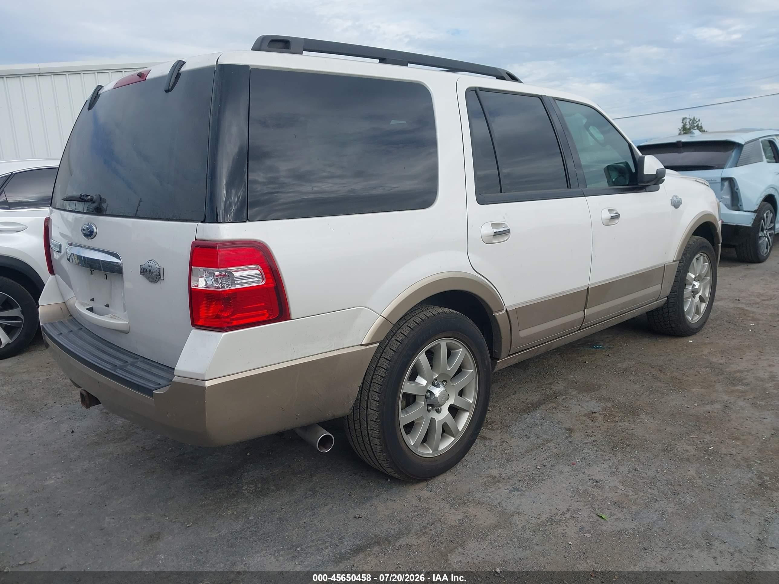 2011 Ford Expedition King Ranch White vin: 1FMJU1J54BEF21412