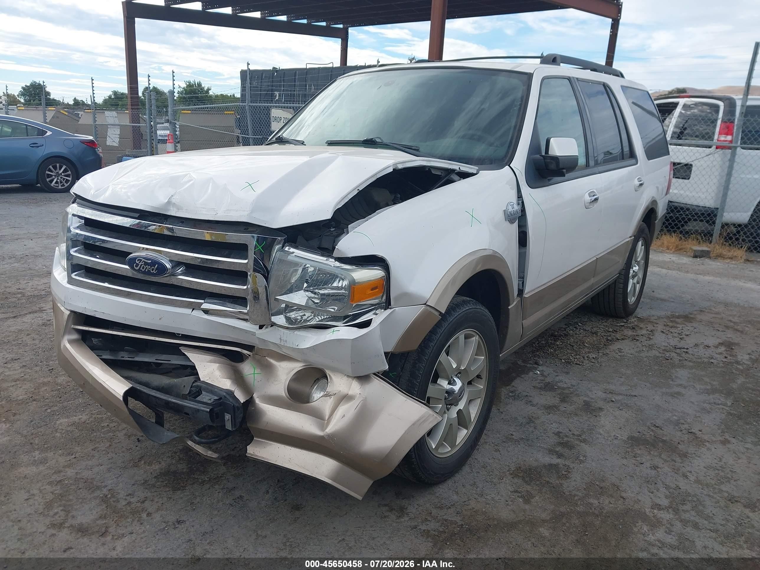 2011 Ford Expedition King Ranch White vin: 1FMJU1J54BEF21412