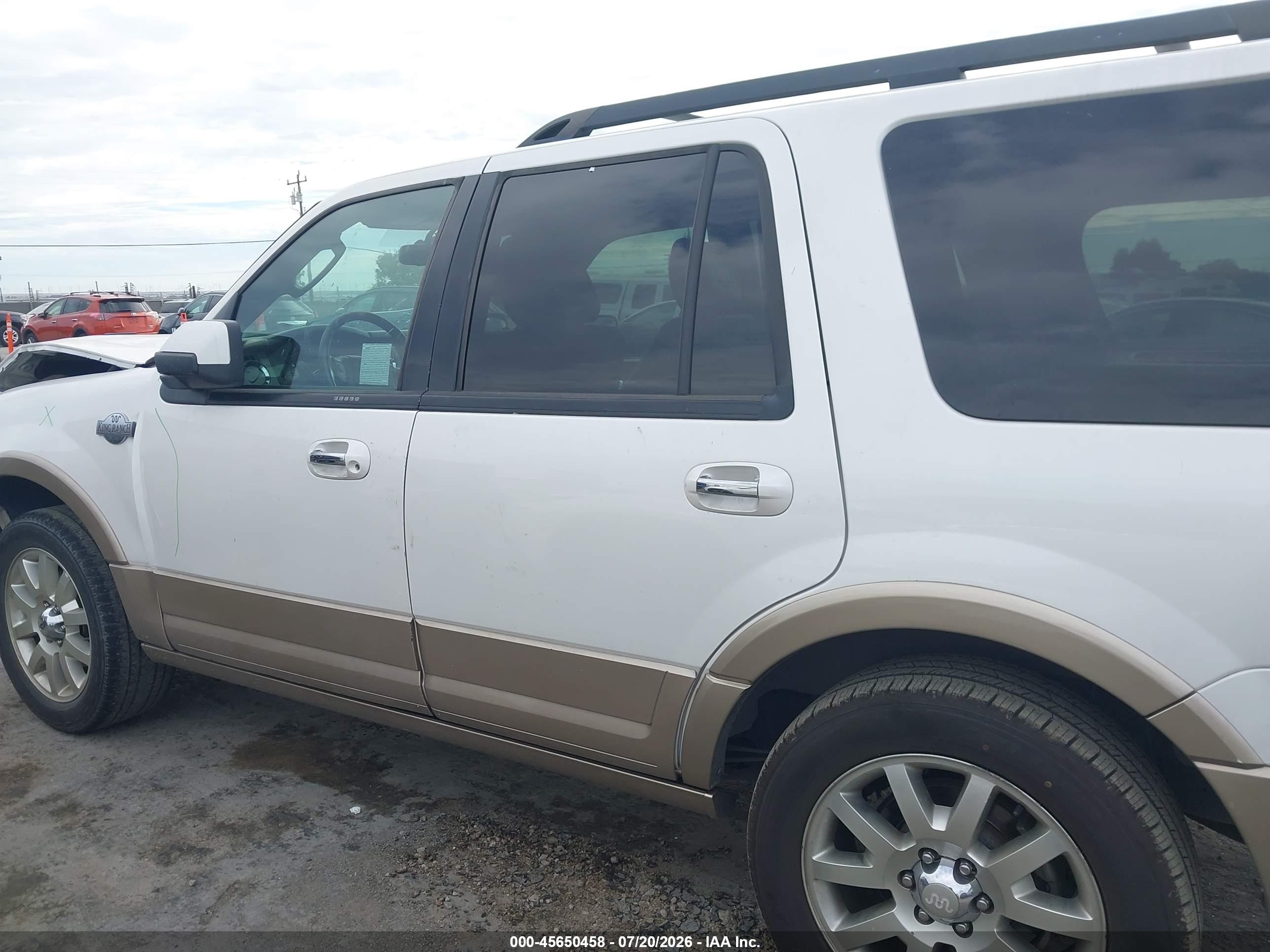 2011 Ford Expedition King Ranch White vin: 1FMJU1J54BEF21412