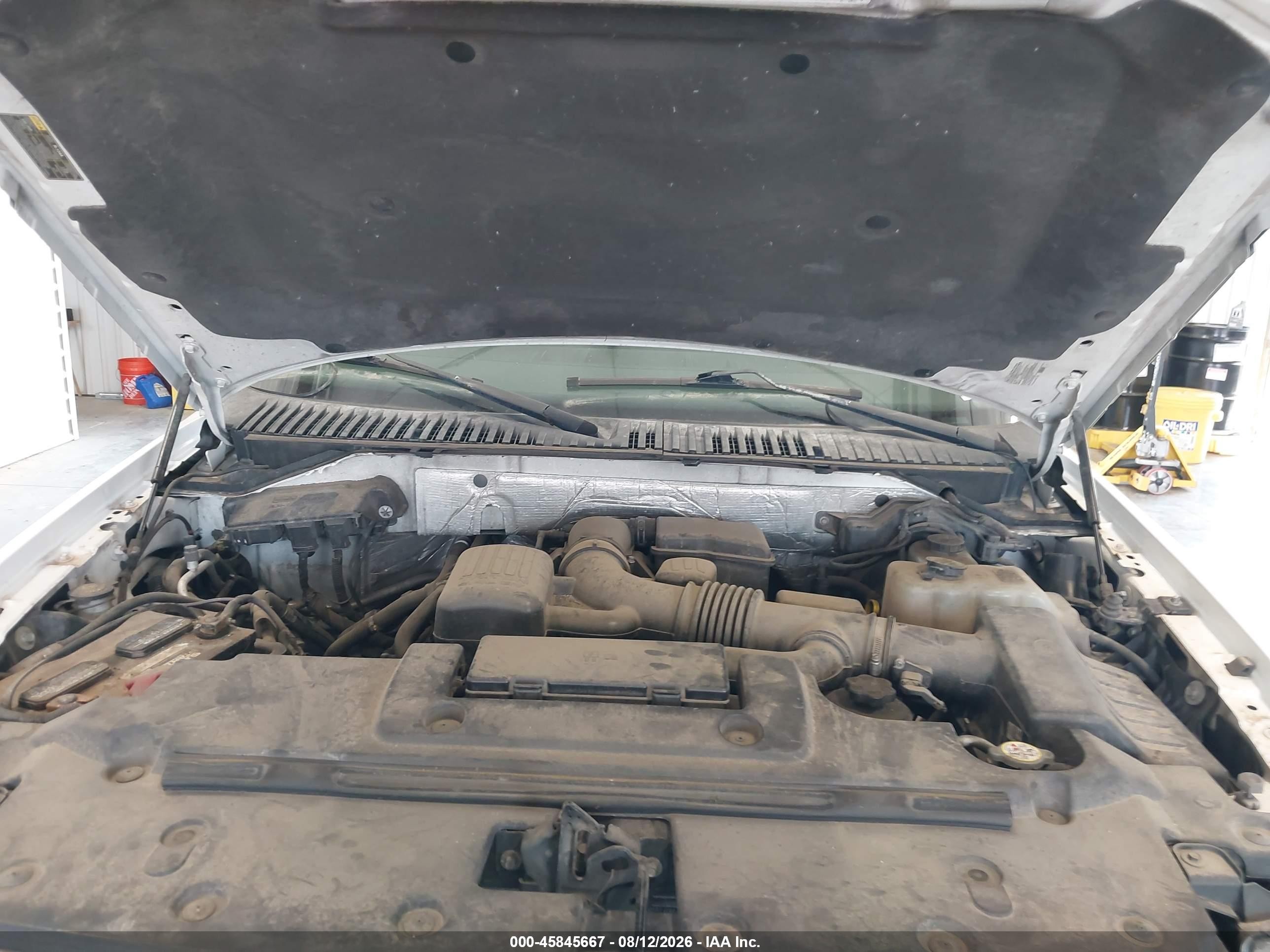 2012 Ford Expedition Xlt Белый vin: 1FMJU1J54CEF47462