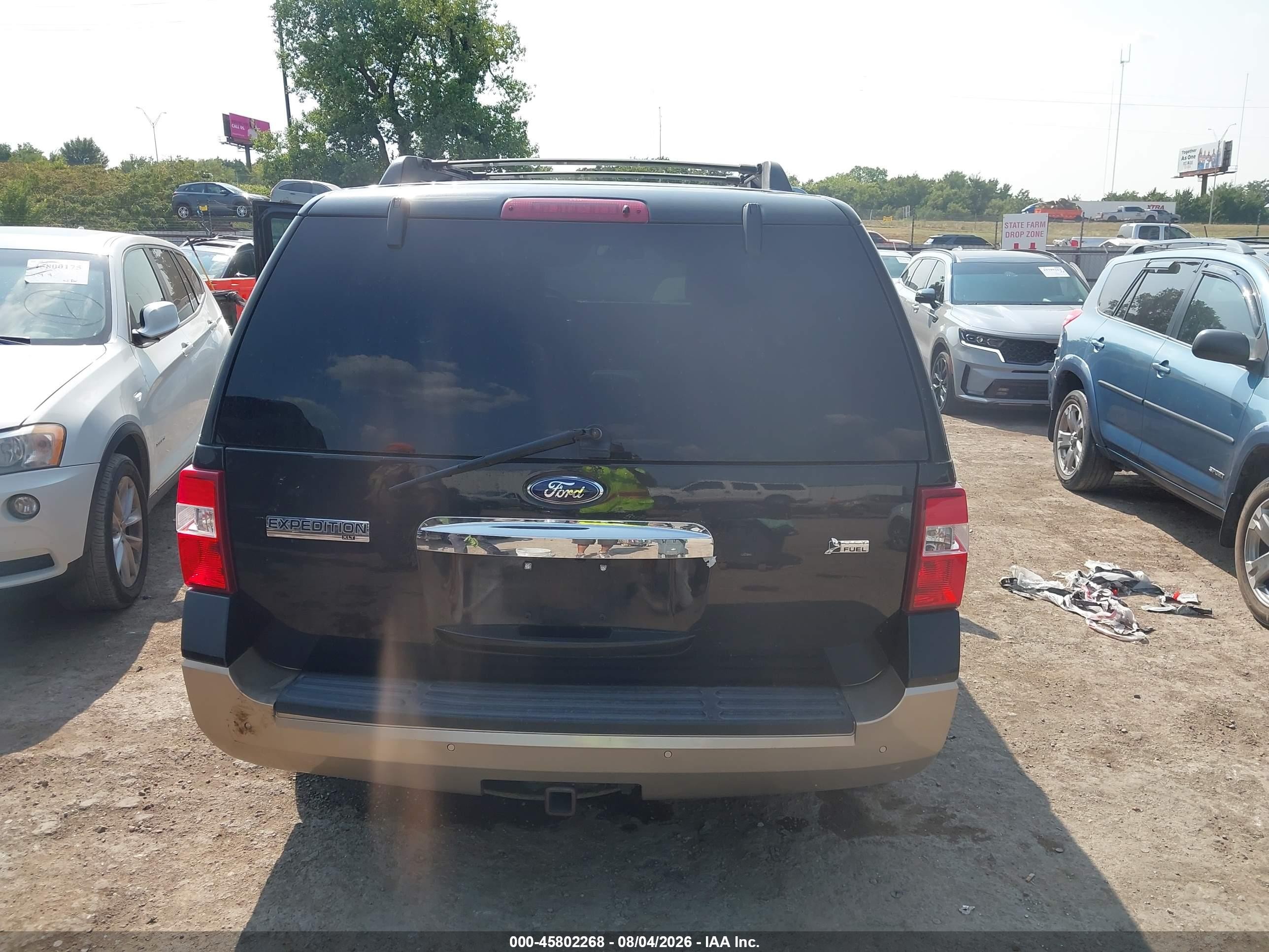 2013 Ford Expedition Xlt Tan vin: 1FMJU1J54DEF08873