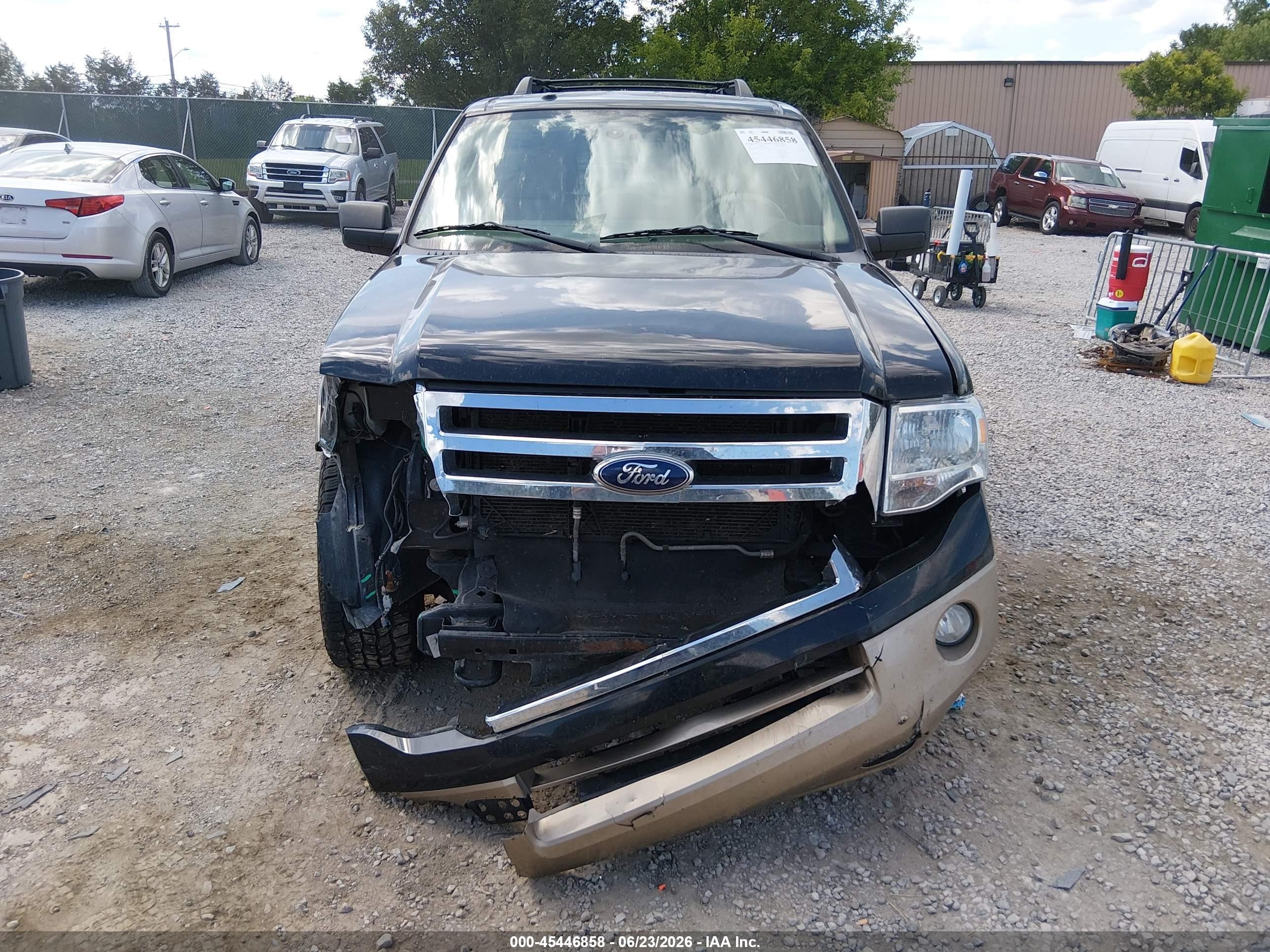 2014 Ford Expedition Xlt Черный vin: 1FMJU1J54EEF18790
