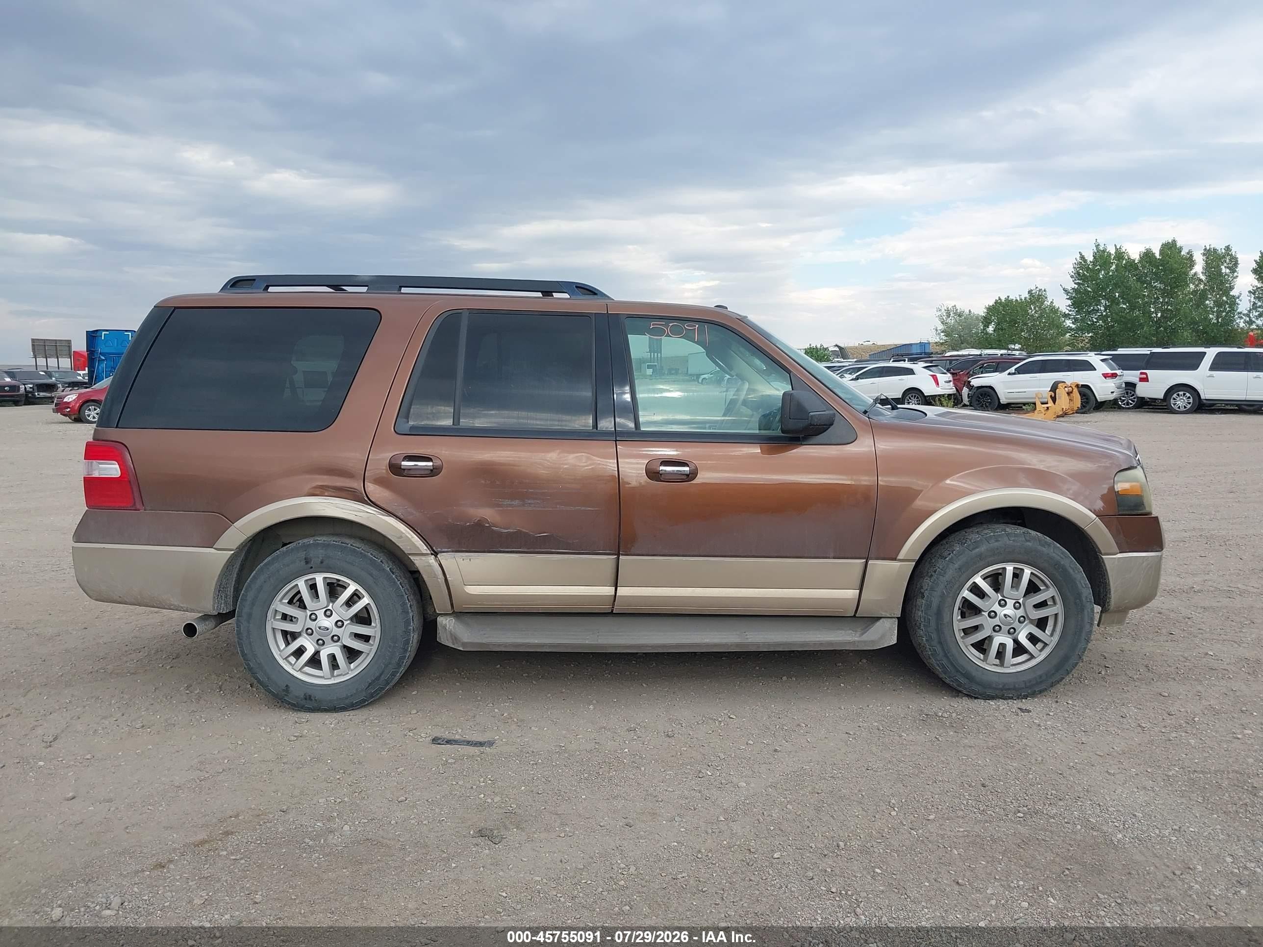 2011 Ford Expedition Xlt Коричневый vin: 1FMJU1J55BEF04408