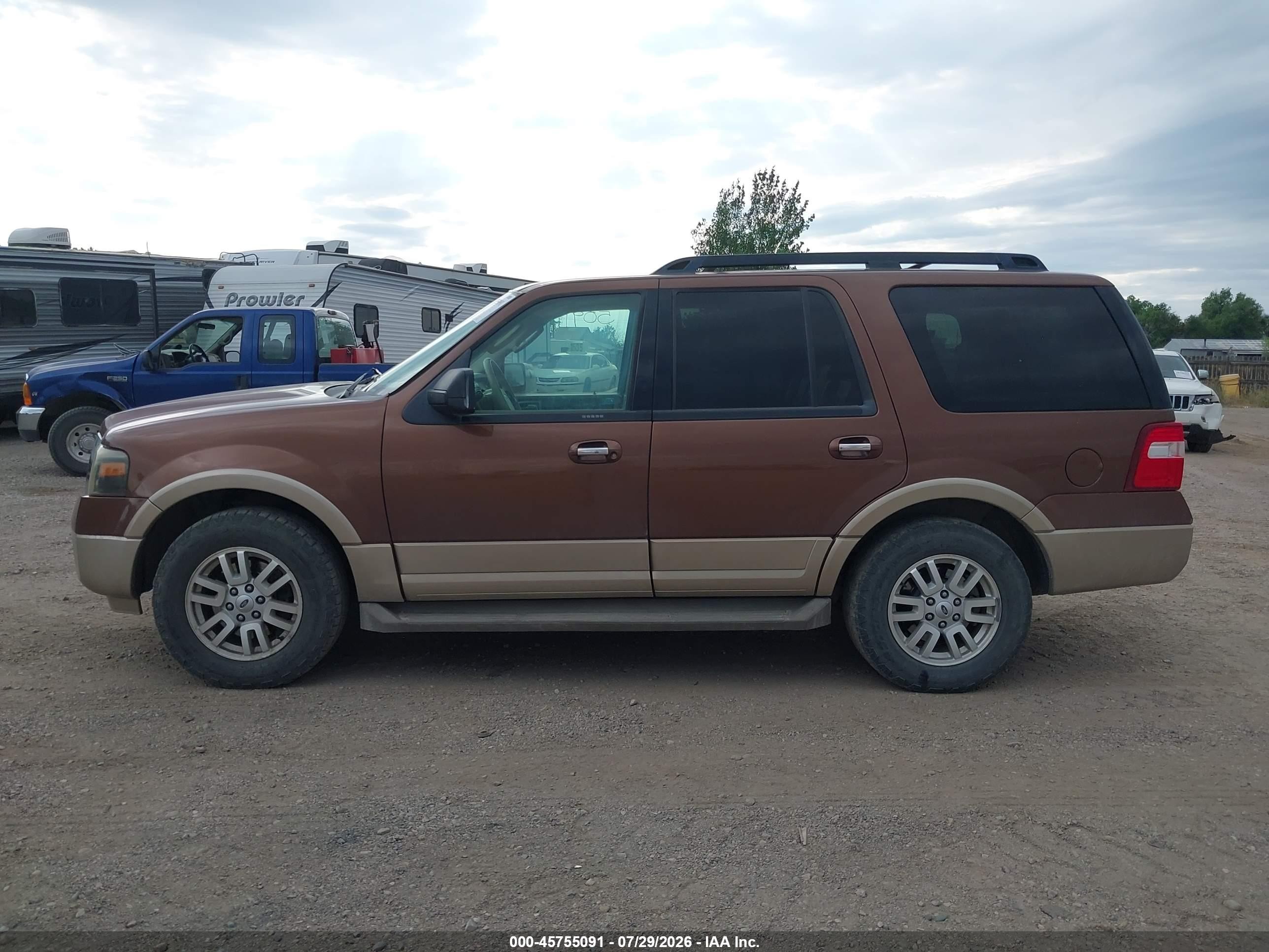 2011 Ford Expedition Xlt Коричневый vin: 1FMJU1J55BEF04408