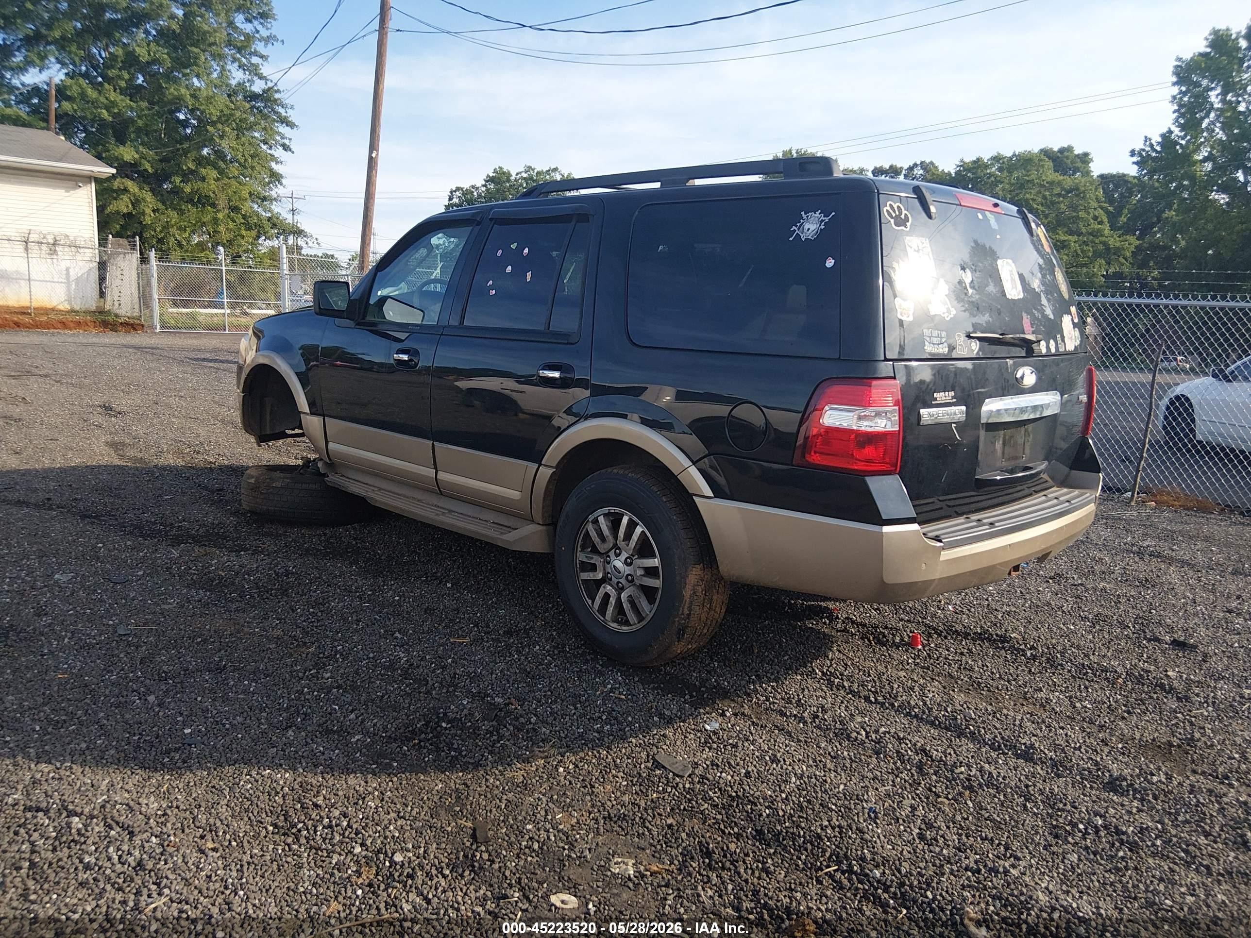2011 Ford Expedition Xlt Black vin: 1FMJU1J55BEF53351