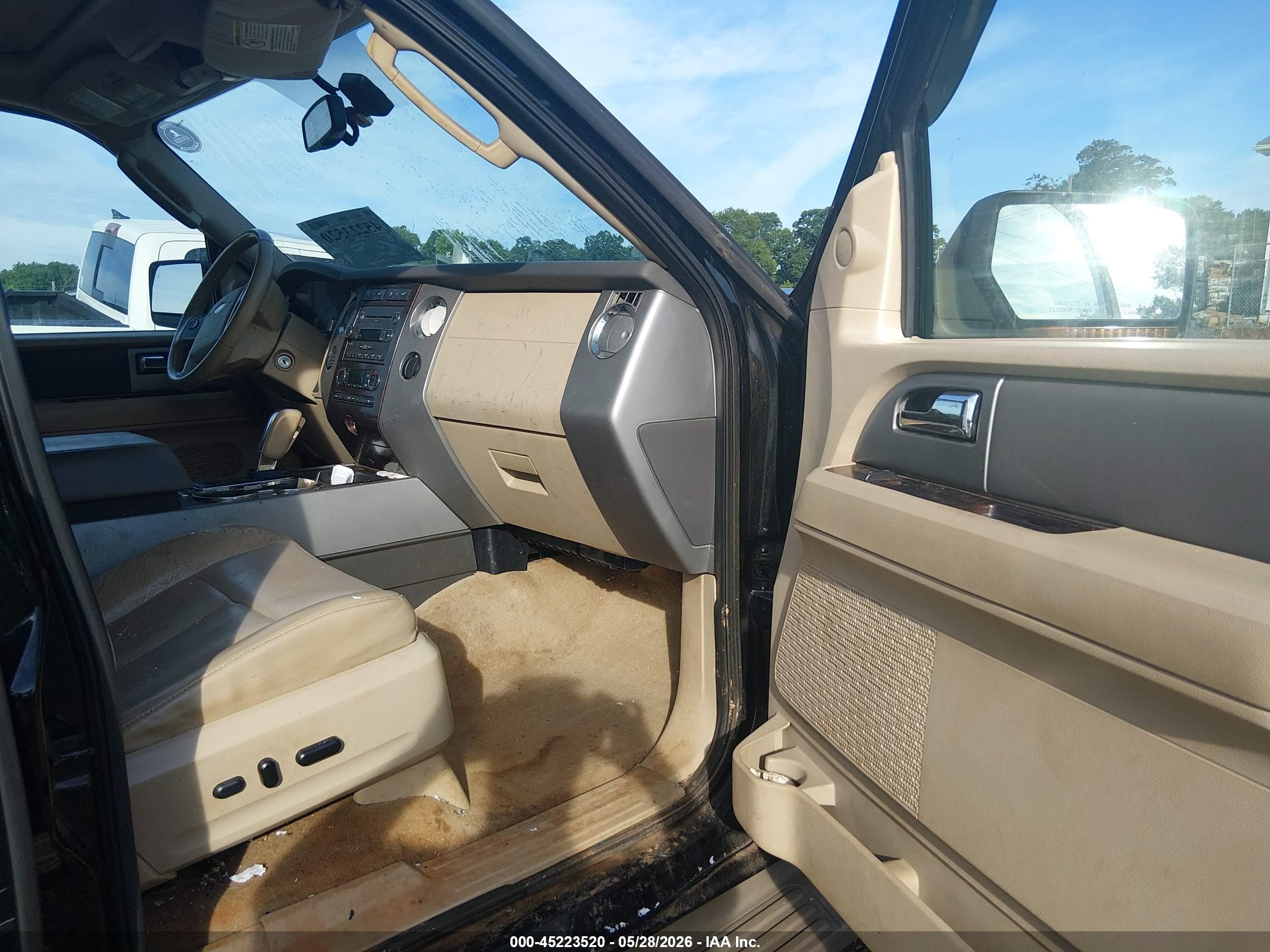 2011 Ford Expedition Xlt Black vin: 1FMJU1J55BEF53351