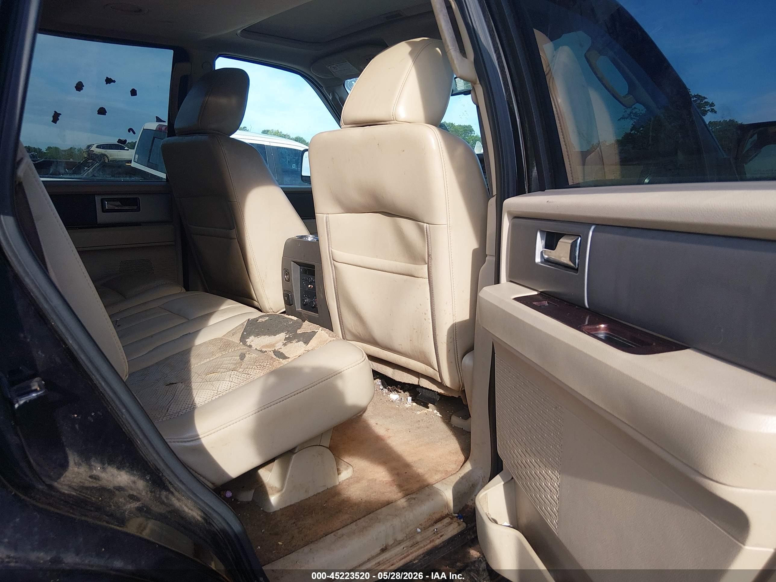 2011 Ford Expedition Xlt Black vin: 1FMJU1J55BEF53351
