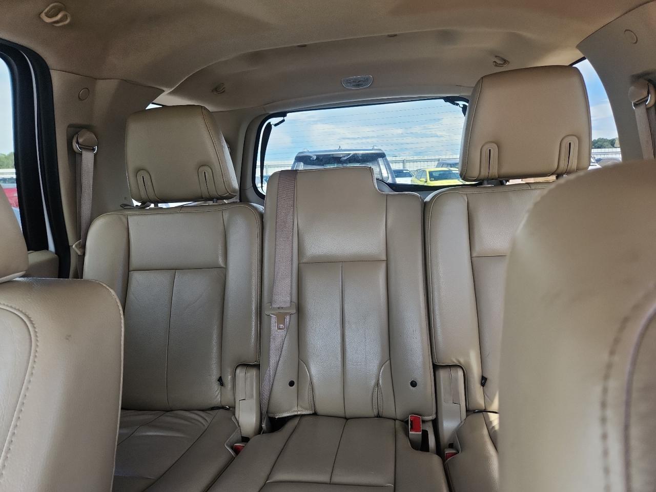 2013 Ford Expedition Xlt White vin: 1FMJU1J55DEF18344