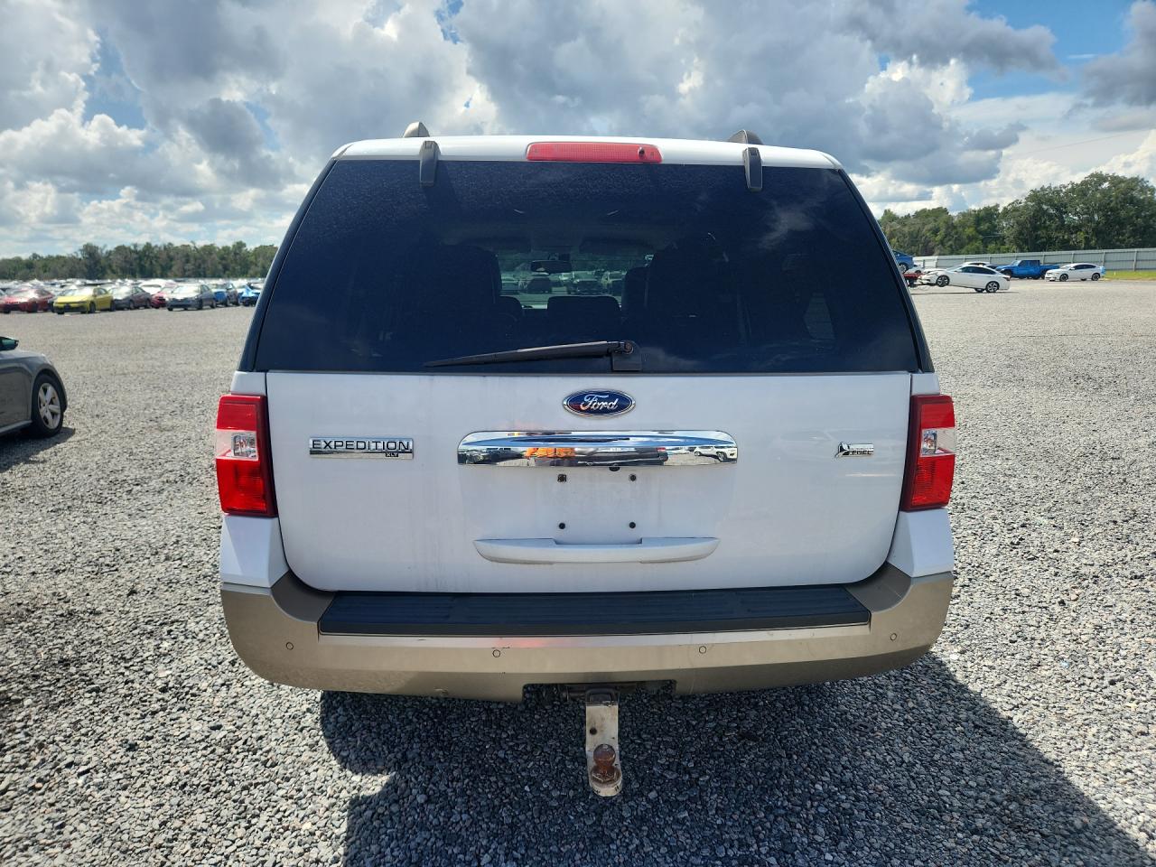 2013 Ford Expedition Xlt White vin: 1FMJU1J55DEF18344