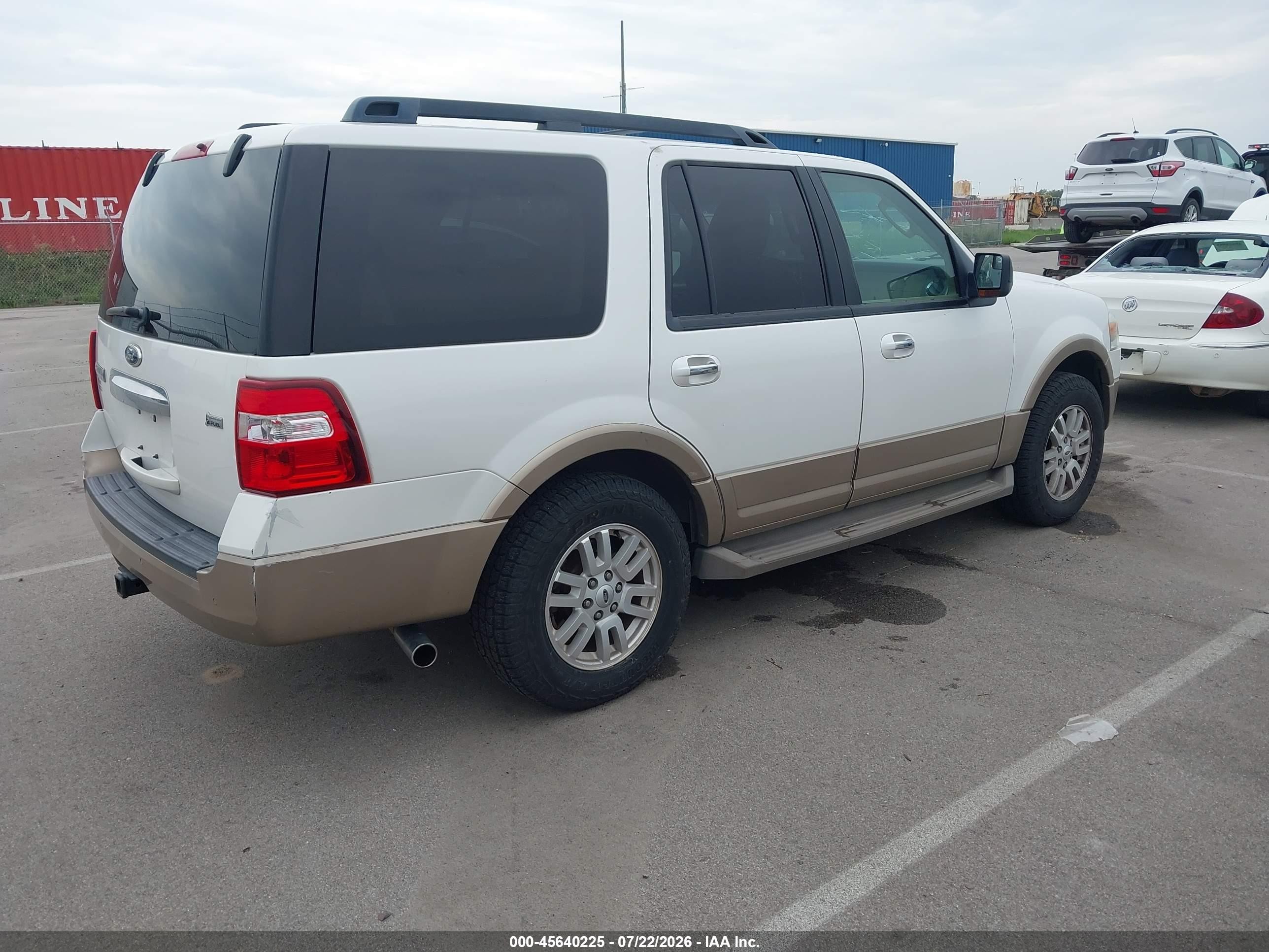 2014 Ford Expedition Xlt White vin: 1FMJU1J55EEF56707