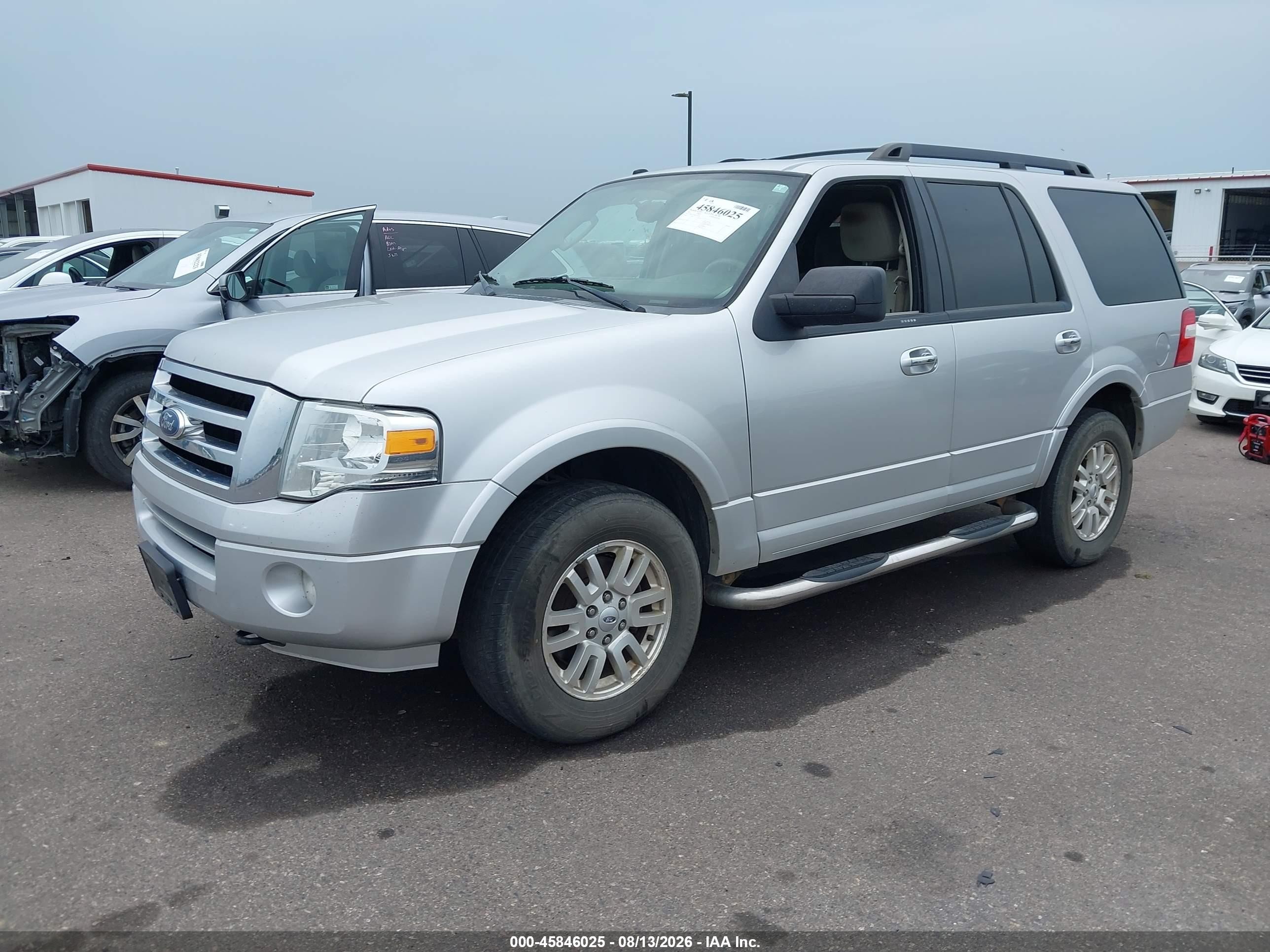 2011 Ford Expedition Xlt Silver vin: 1FMJU1J56BEF55528