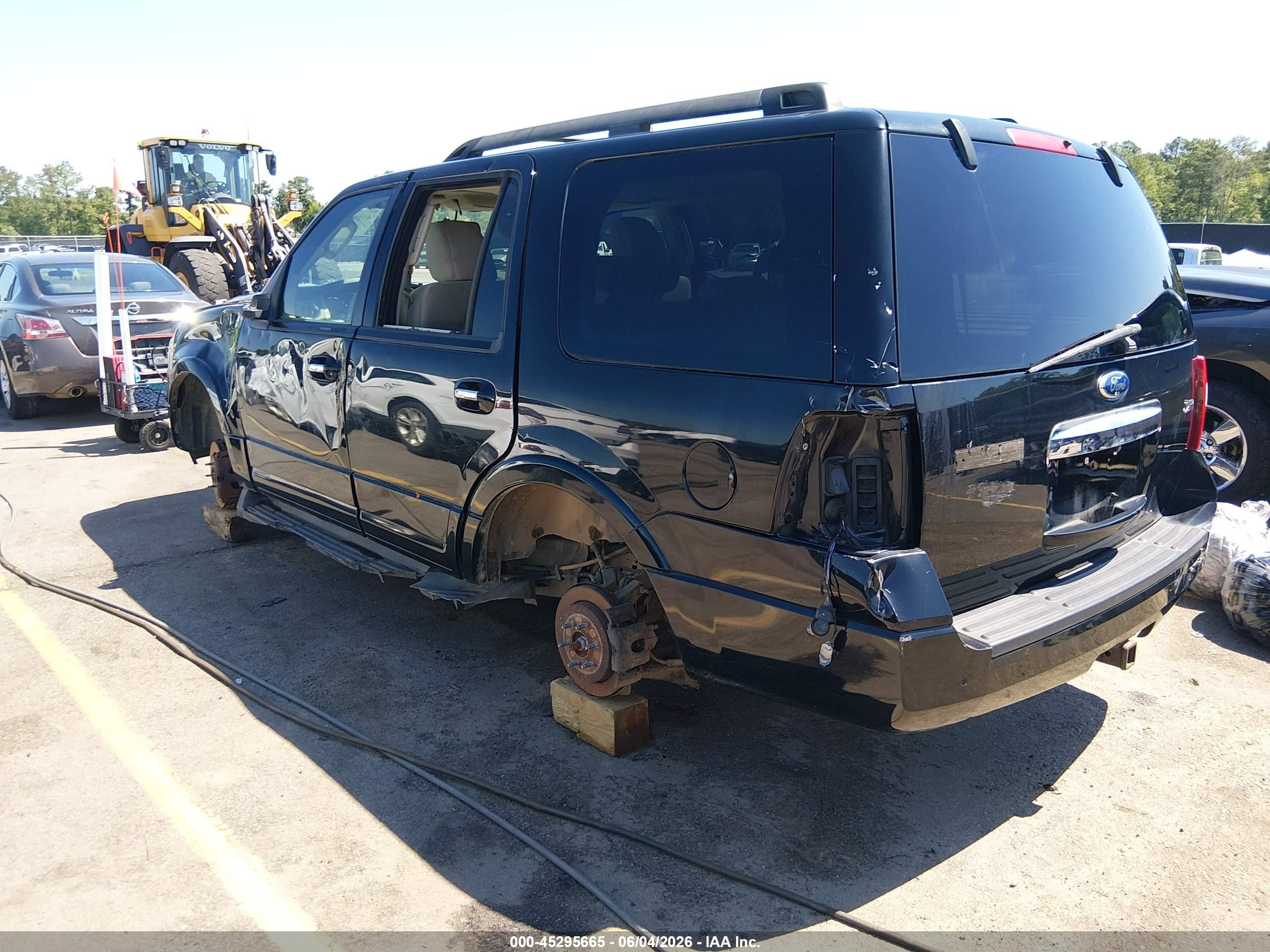 2012 Ford Expedition Xlt Black vin: 1FMJU1J56CEF08355