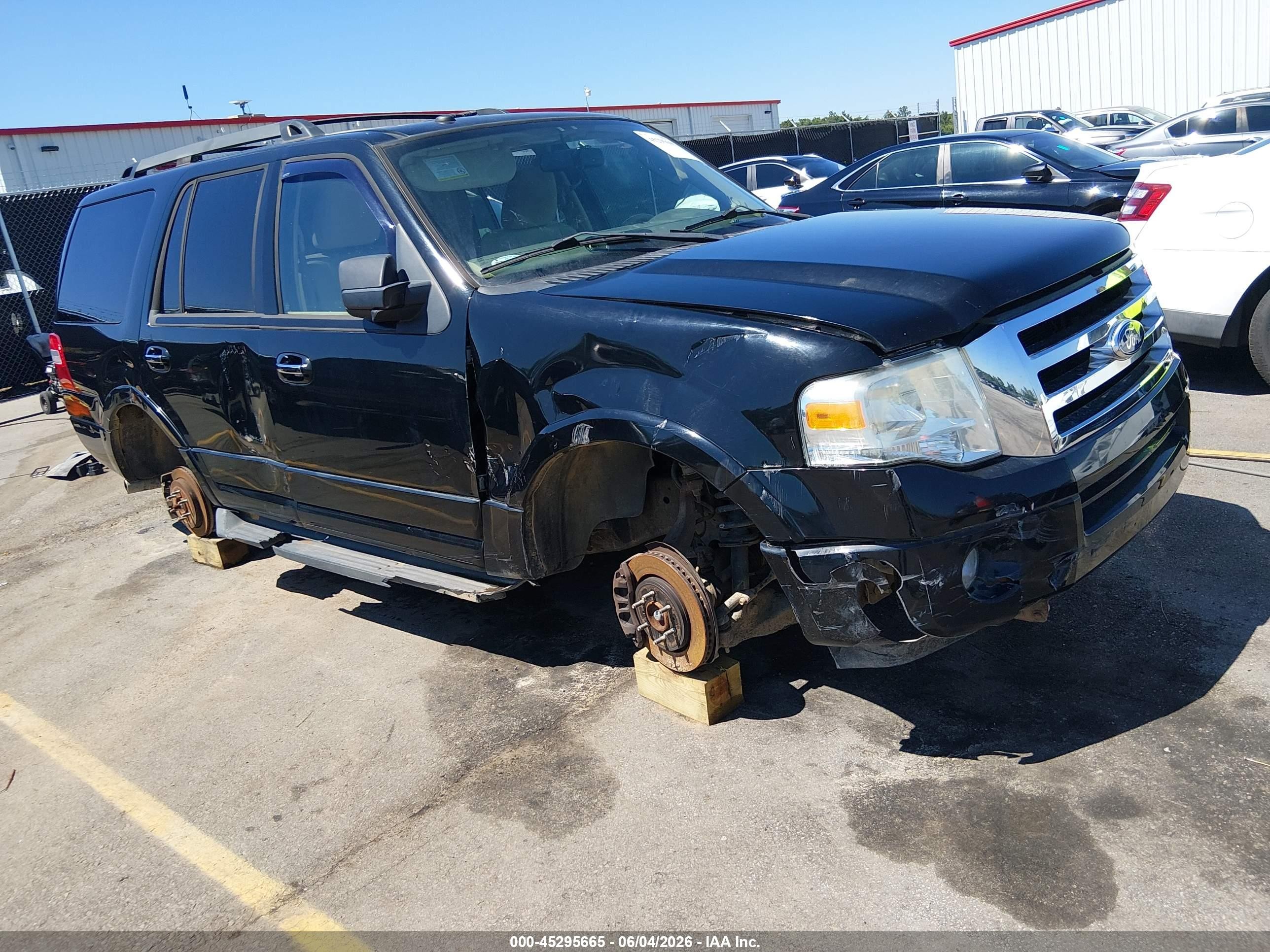 2012 Ford Expedition Xlt Black vin: 1FMJU1J56CEF08355