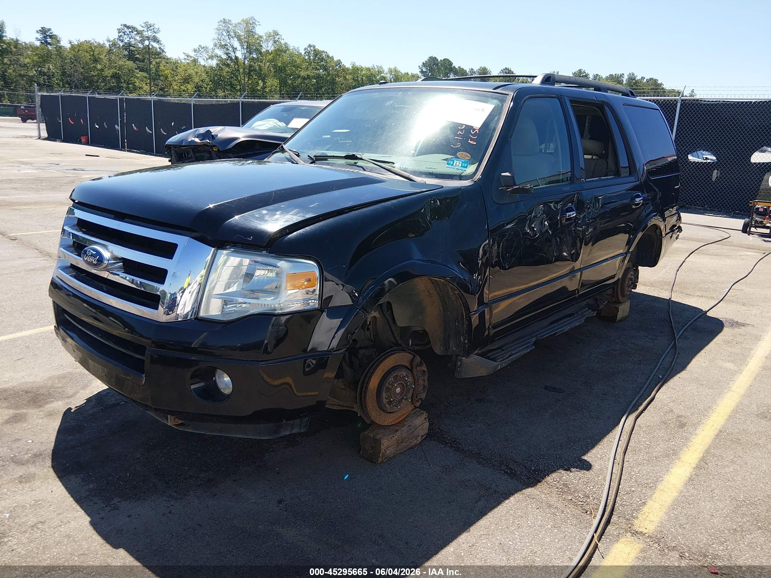 2012 Ford Expedition Xlt Black vin: 1FMJU1J56CEF08355