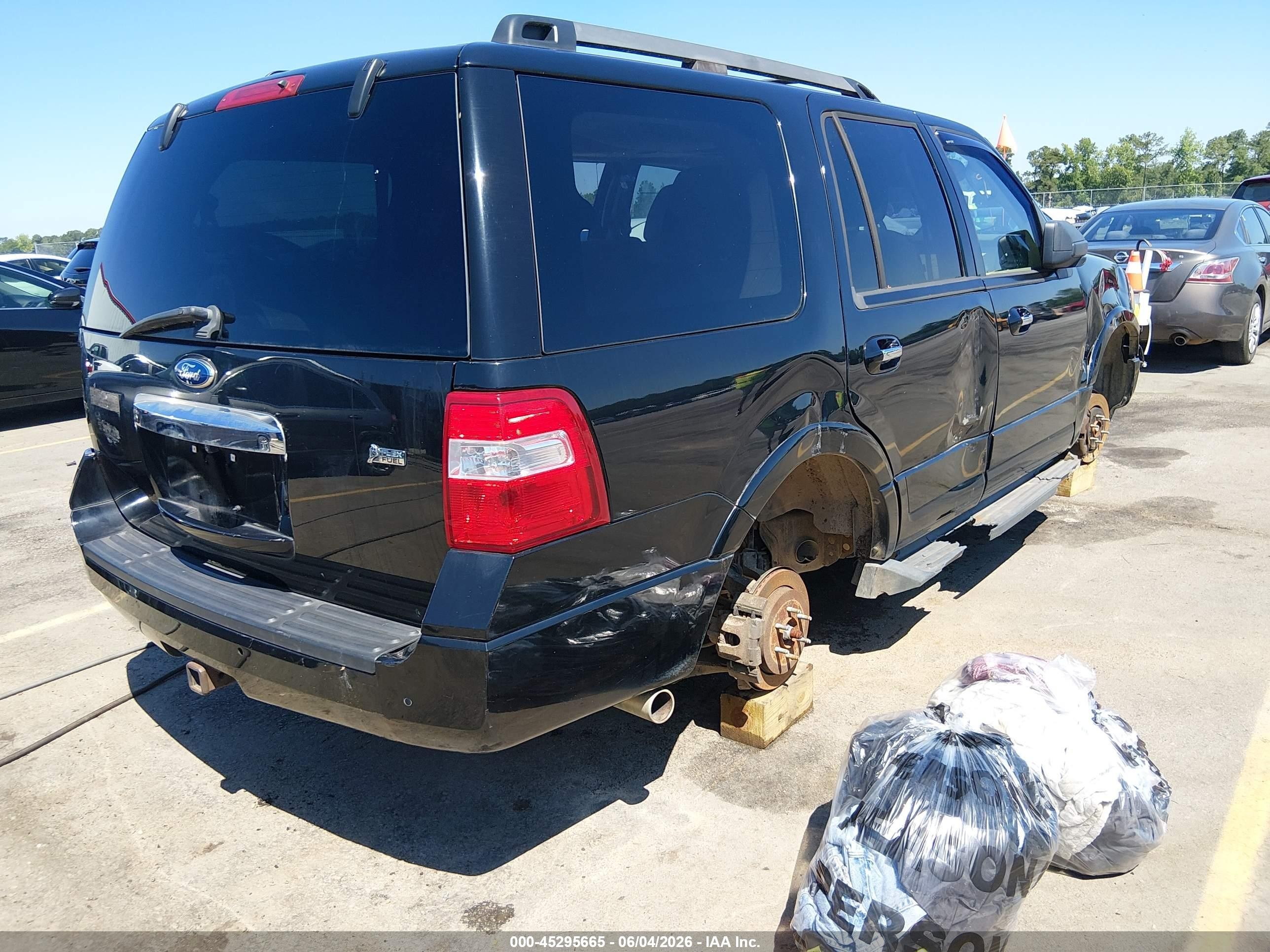 2012 Ford Expedition Xlt Black vin: 1FMJU1J56CEF08355