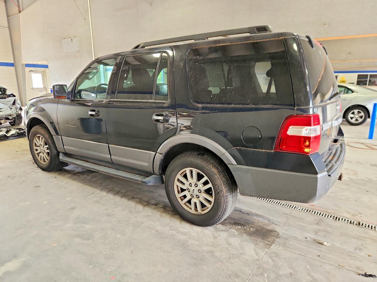 2012 Ford Expedition Xlt Black vin: 1FMJU1J56CEF13555