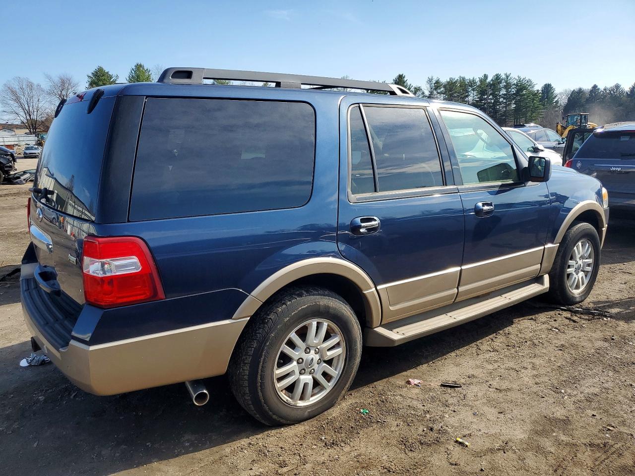 2014 Ford Expedition Синий vin: 1FMJU1J57EEF20257