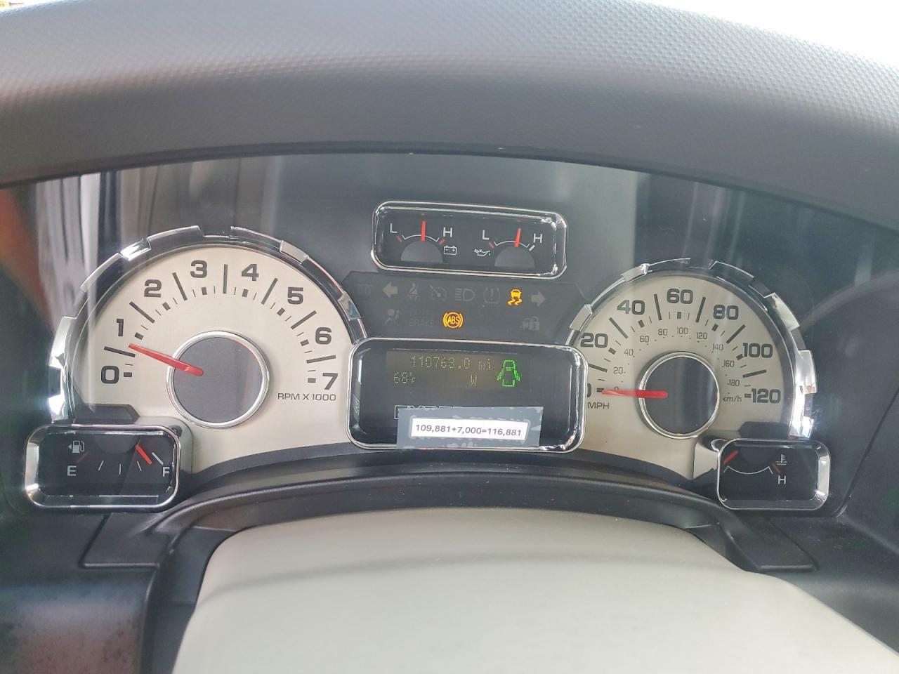 2011 Ford Expedition Xlt White vin: 1FMJU1J58BEF43932